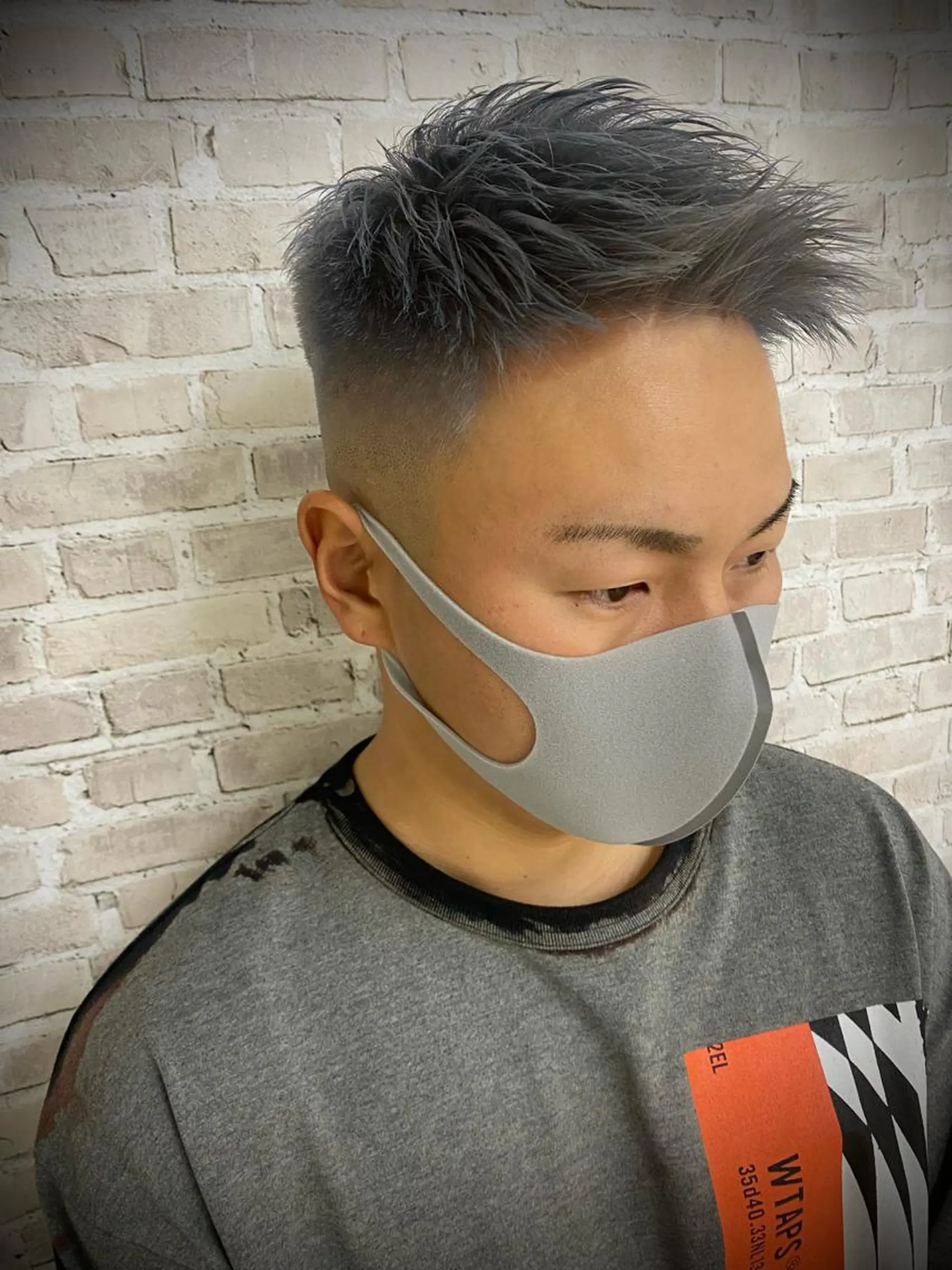 ショート カラー メンズ メンズブリーチ フェードカット スキンフェード ブリーチ シルバー Beauty studio RaiRa所属・RaiRa/ 今澄紀仁のヘアスタイル