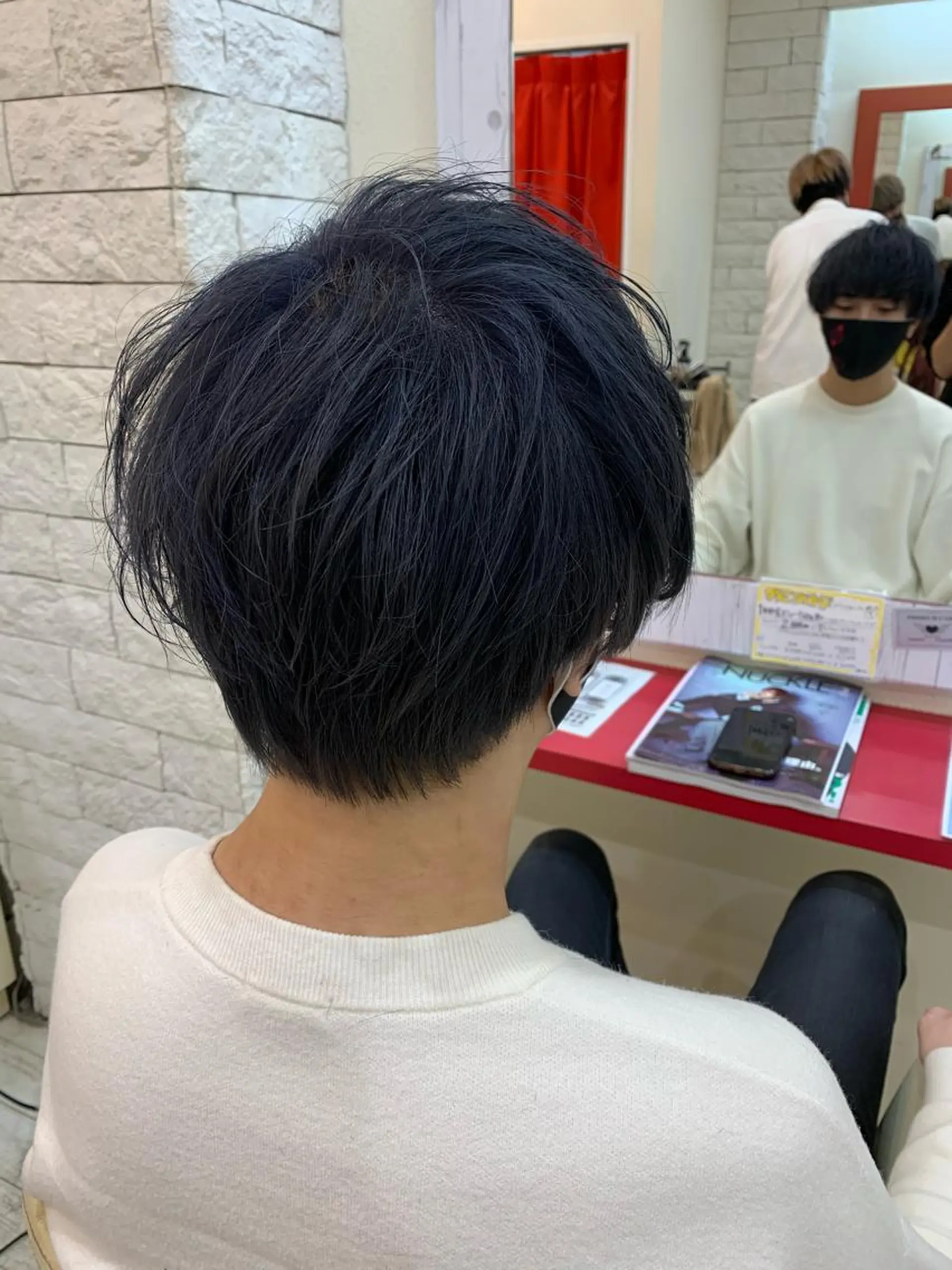 ミディアム カラー ヘアアレンジ メンズ 黒髪 ブルーカラー ブルーブラック 今村公介 ブリーチ特化、派手髪のヘアスタイル