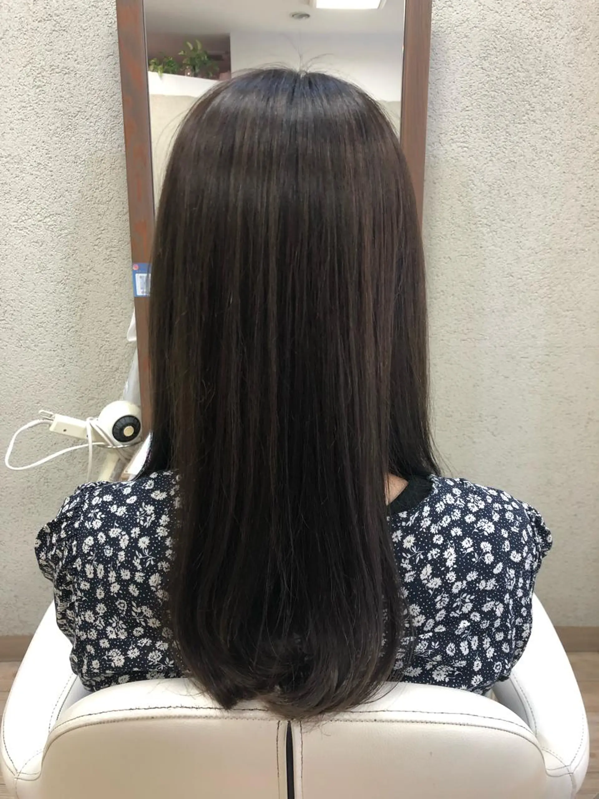 ロング 阿部 美咲のヘアスタイル