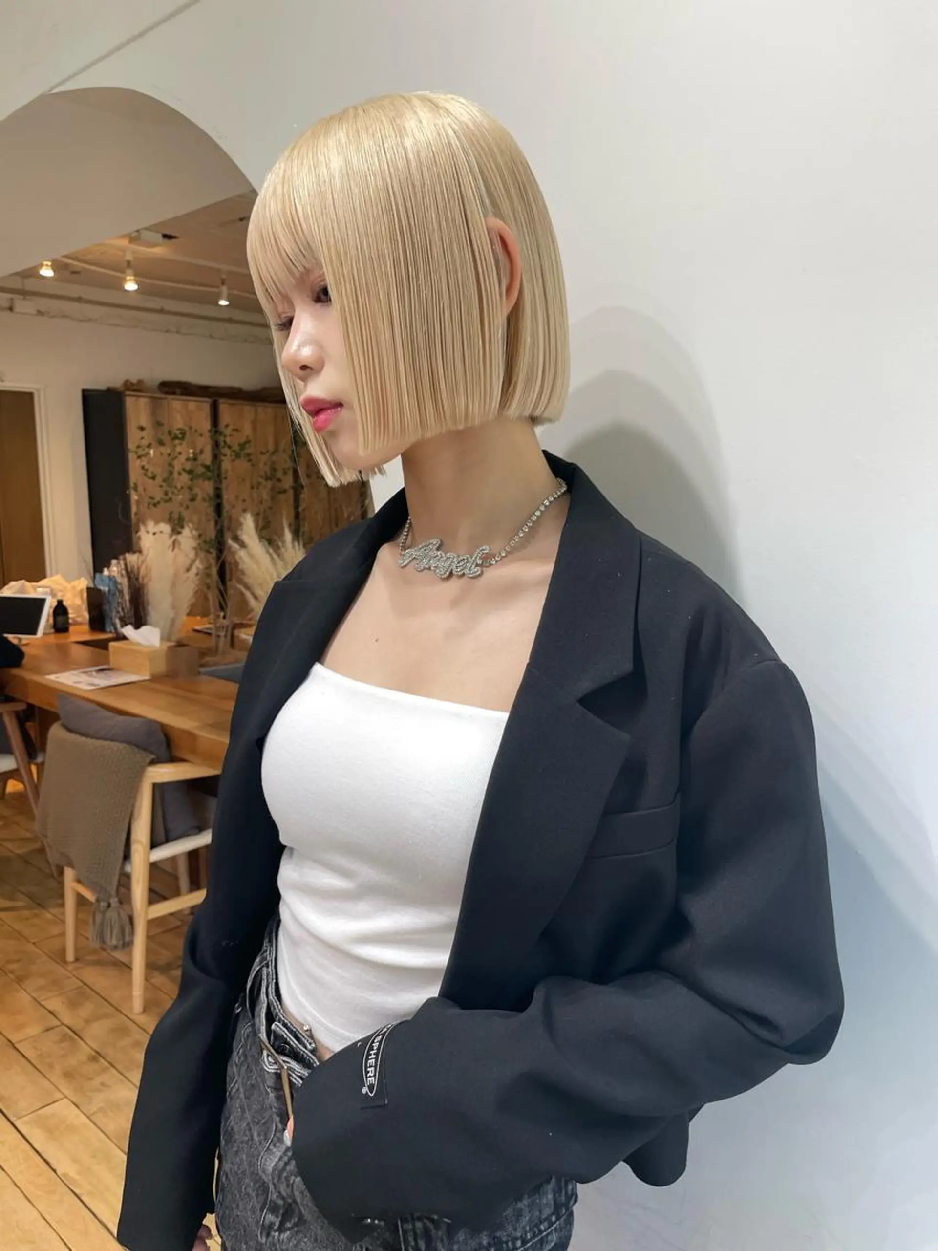 ミディアム カラー ⭐ハイトーンブリーチ ミルクティーピンクのヘアスタイル