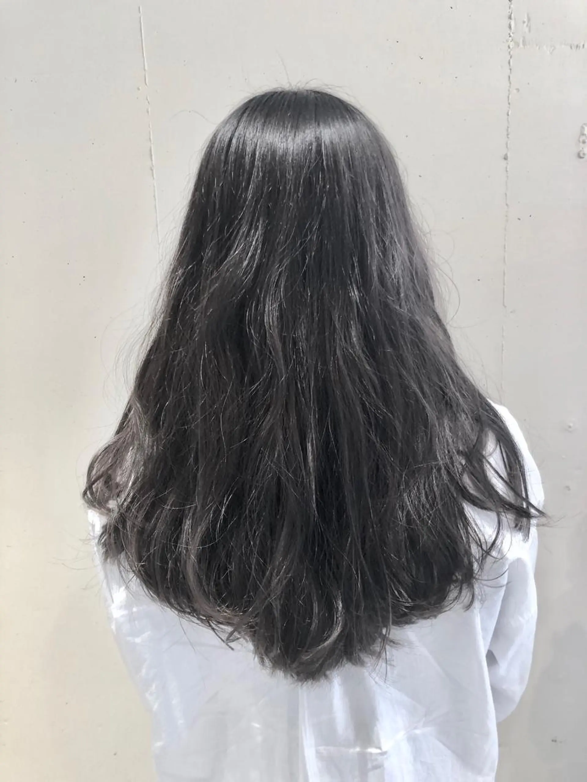 セミロング カラー パーマ ヘアアレンジ セミロングパーマ アッシュ バレイヤージュ 黒髪 ブルーカラー 【ツヤ髪美容師】 ツダケイスケのヘアスタイル