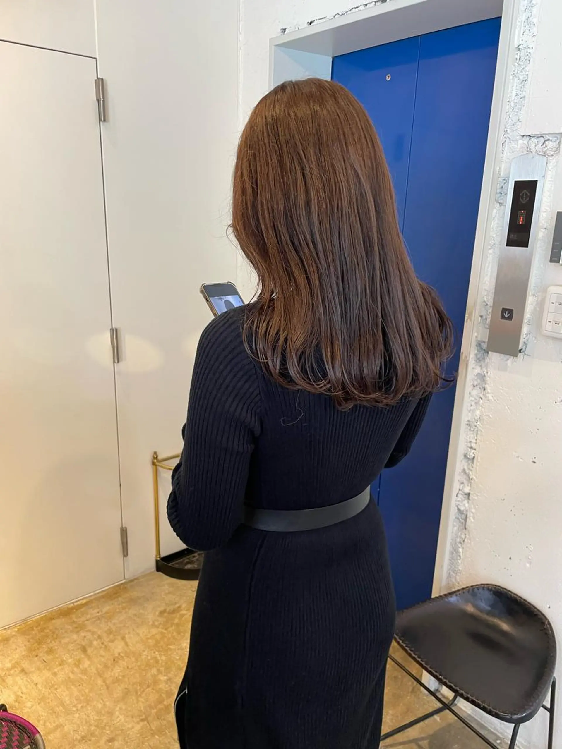 ミディアム カラー ベージュカラー ブリーチ モカベージュ MIOベージュカラー 柔らかいカラーのヘアスタイル