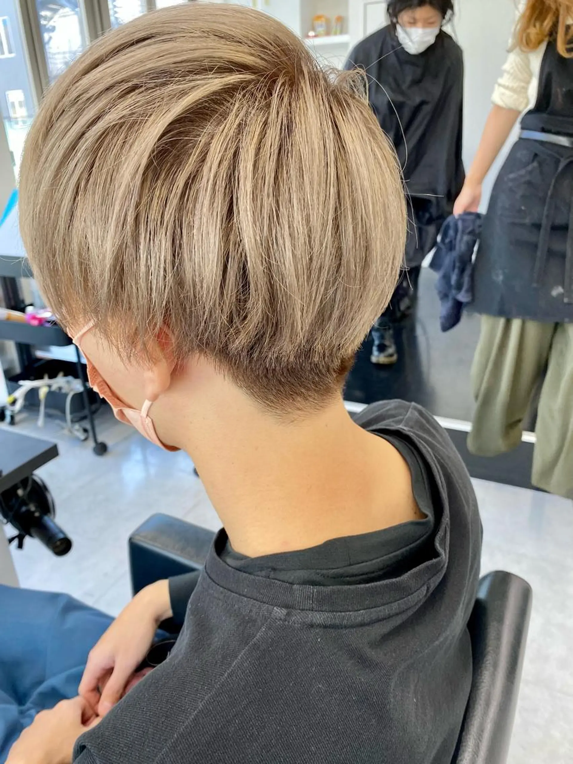 ショート カラー メンズ カット ヘアカラー 三戸 修平のヘアスタイル