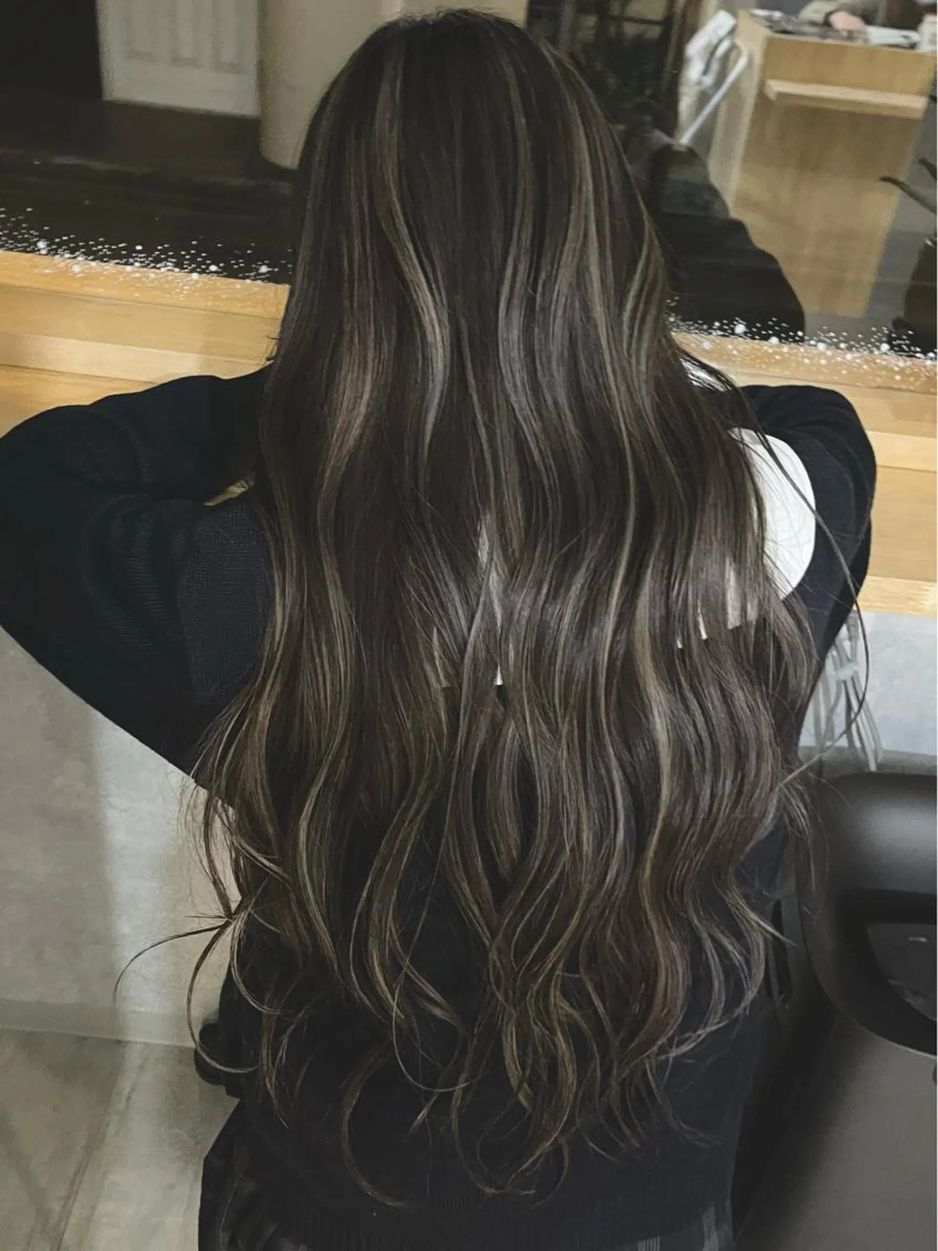 セミロング ハイライト 髪質改善 レイヤーカット トリートメント ヘアカラー トリートメント 小林 正樹のヘアスタイル