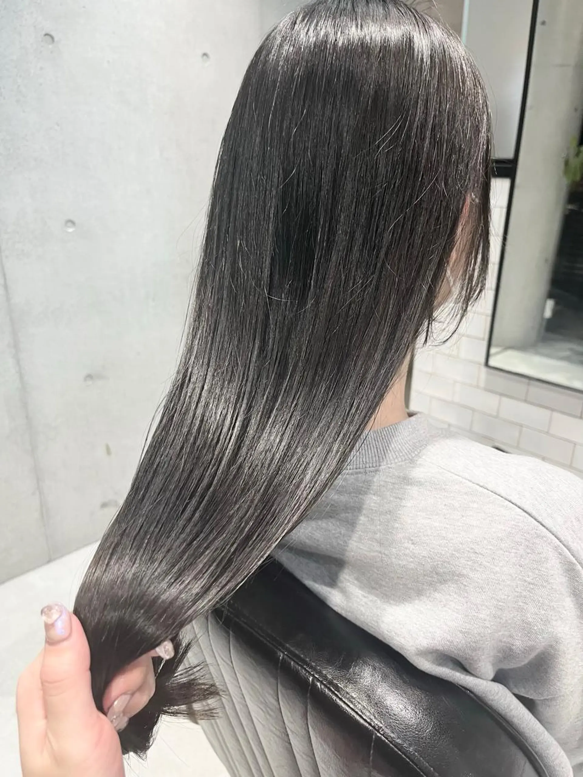 ロング カラー パーマ ヘアアレンジ カット ヘアカラー トリートメント ヘッドスパ ヘアセット 透明感/オリーブ/ グレージュ/YUKAのヘアスタイル