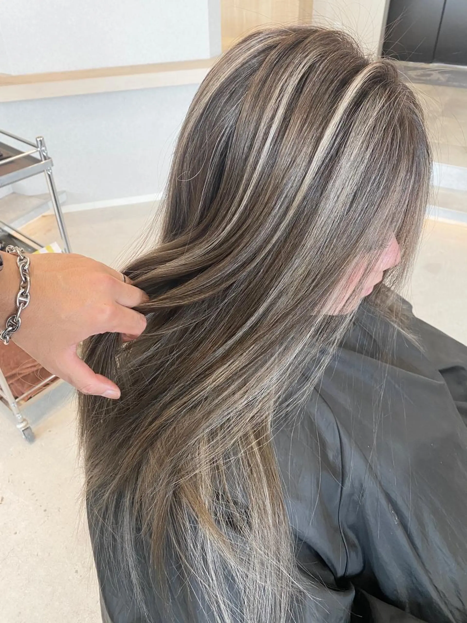 ロング カラー ヘアアレンジ ネイル マツエク・マツパ アイブロウ ヘアカラー トリートメント 井上 一平のヘアスタイル