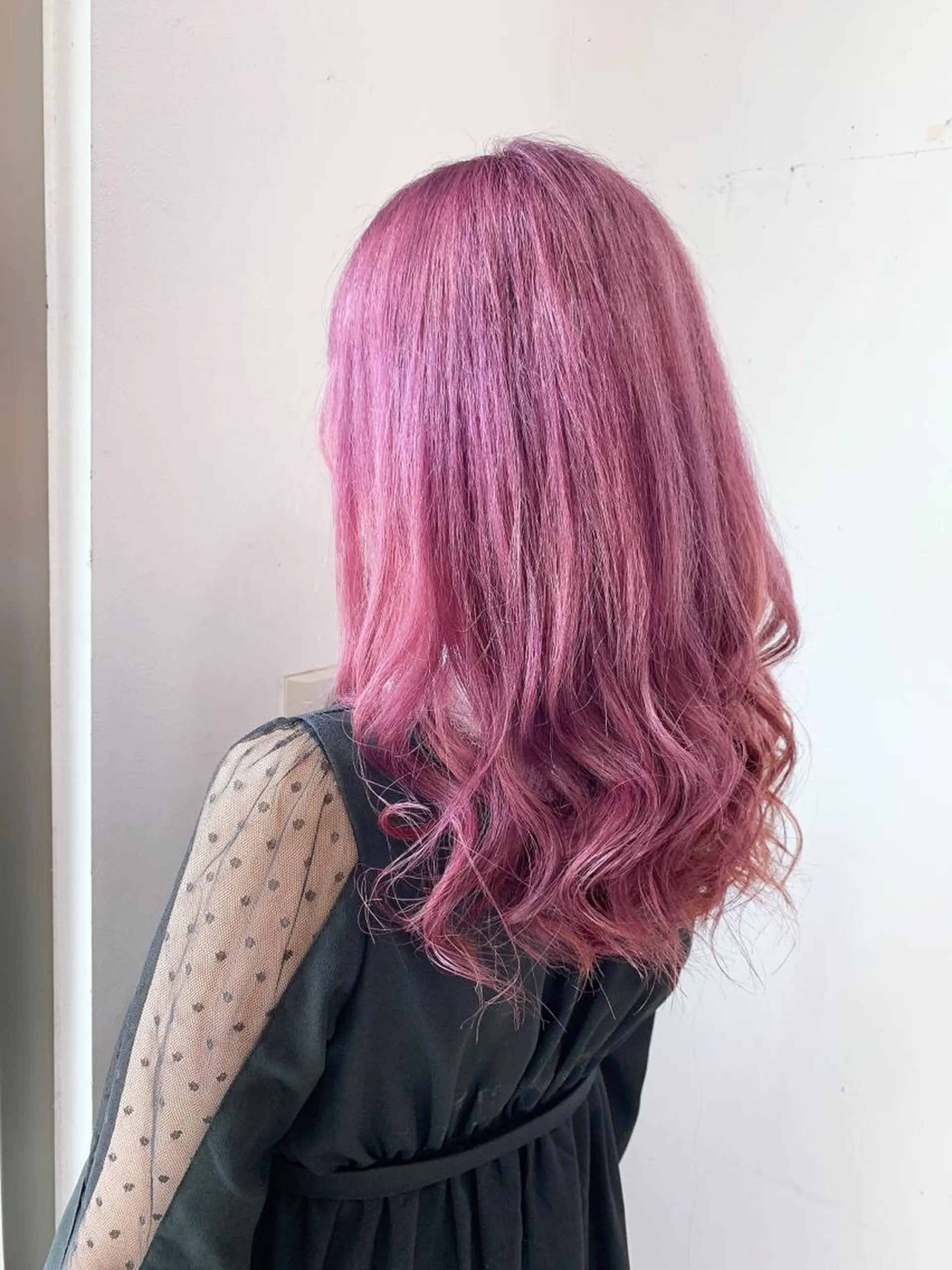 セミロング カラー カット ヘアカラー トリートメント 白髪ぼかしハイライト 柳川拓哉のヘアスタイル