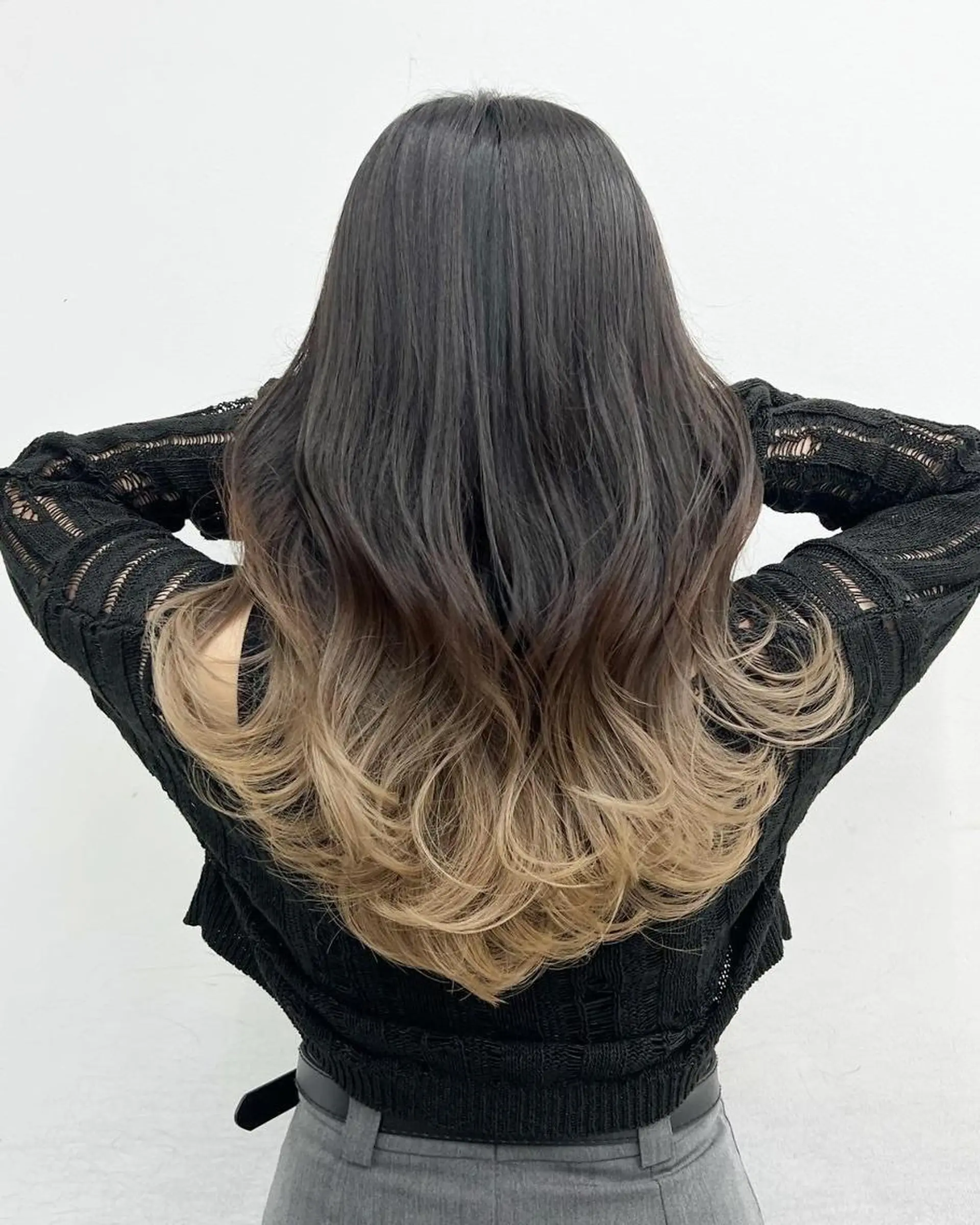 ロング ボブ ハイライト 髪質改善 韓国風ヘア レイヤーカット カット ヘアカラー 【公式】amble luxe 中野のヘアスタイル