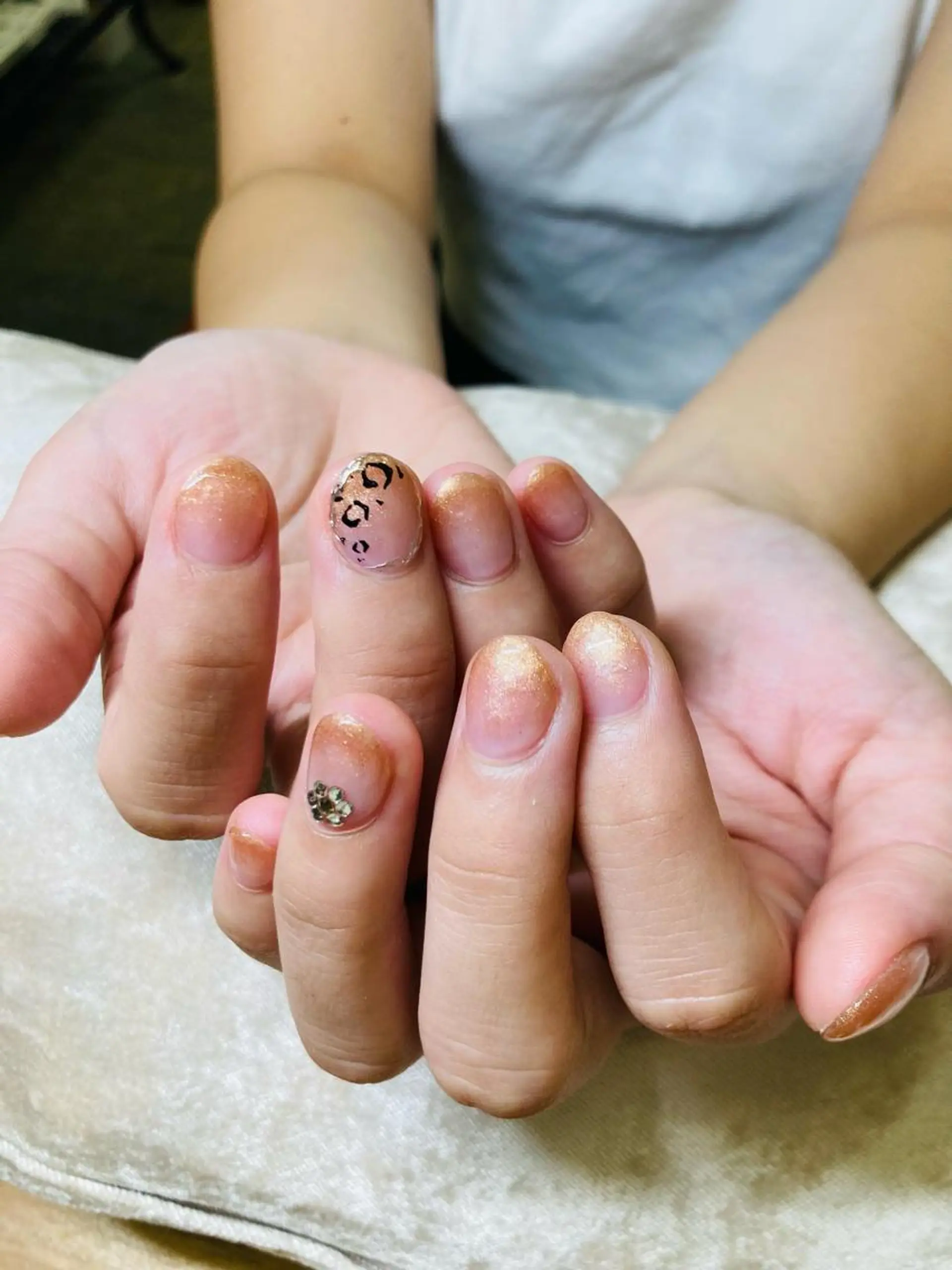 ネイル ECLAT エクラ所属・寺山 千鶴のネイルデザイン