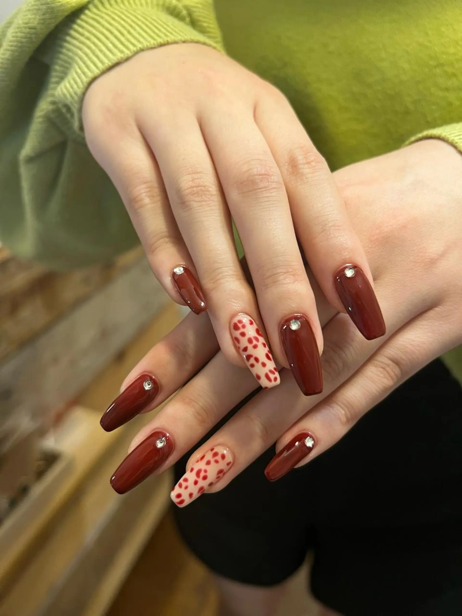 ネイル ハンドネイル フットネイル ハンドケア Nes.Nail所属・Miyagi Asamiのネイルデザイン