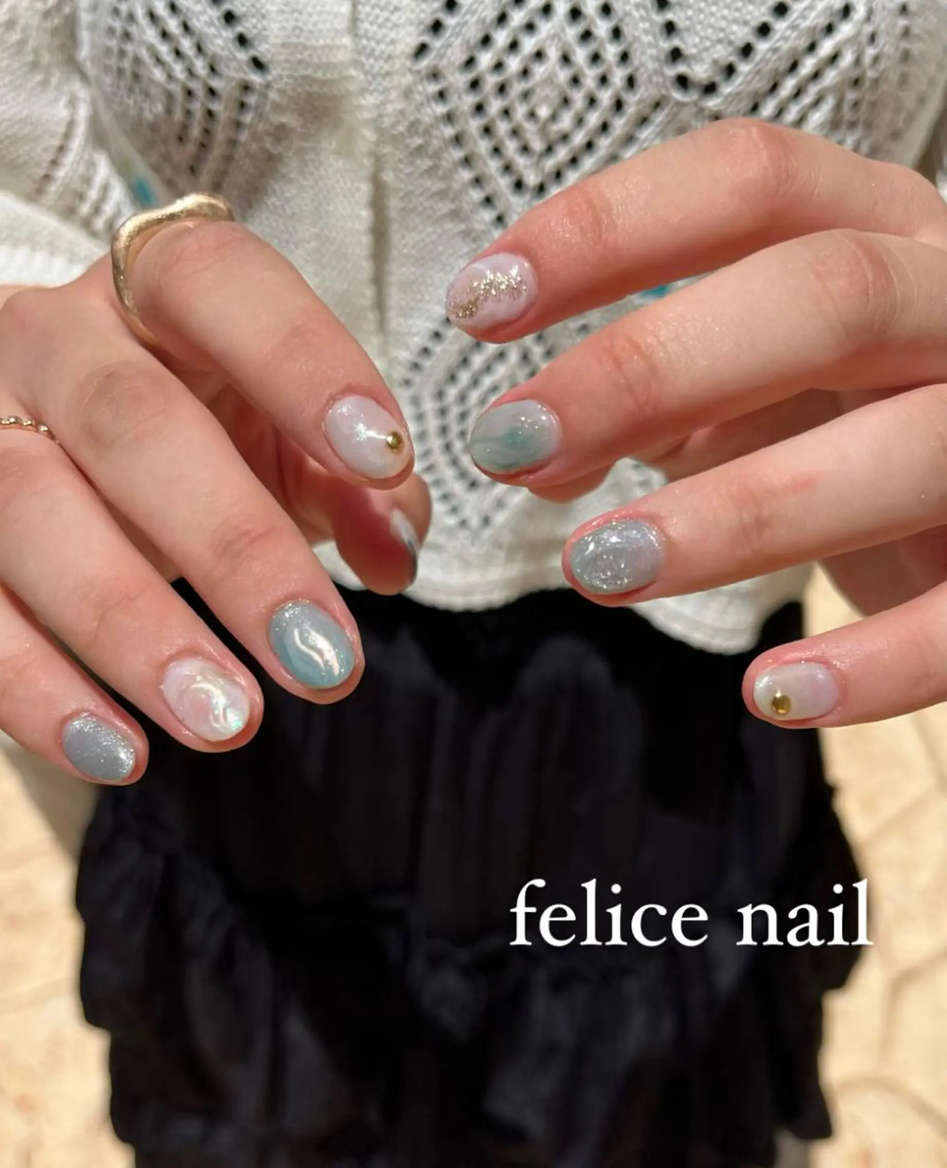 ネイル 氷ネイル・うるうるネイル マグネットネイル ニュアンスネイル ショートネイル 夏ネイル felice nailのネイルデザイン