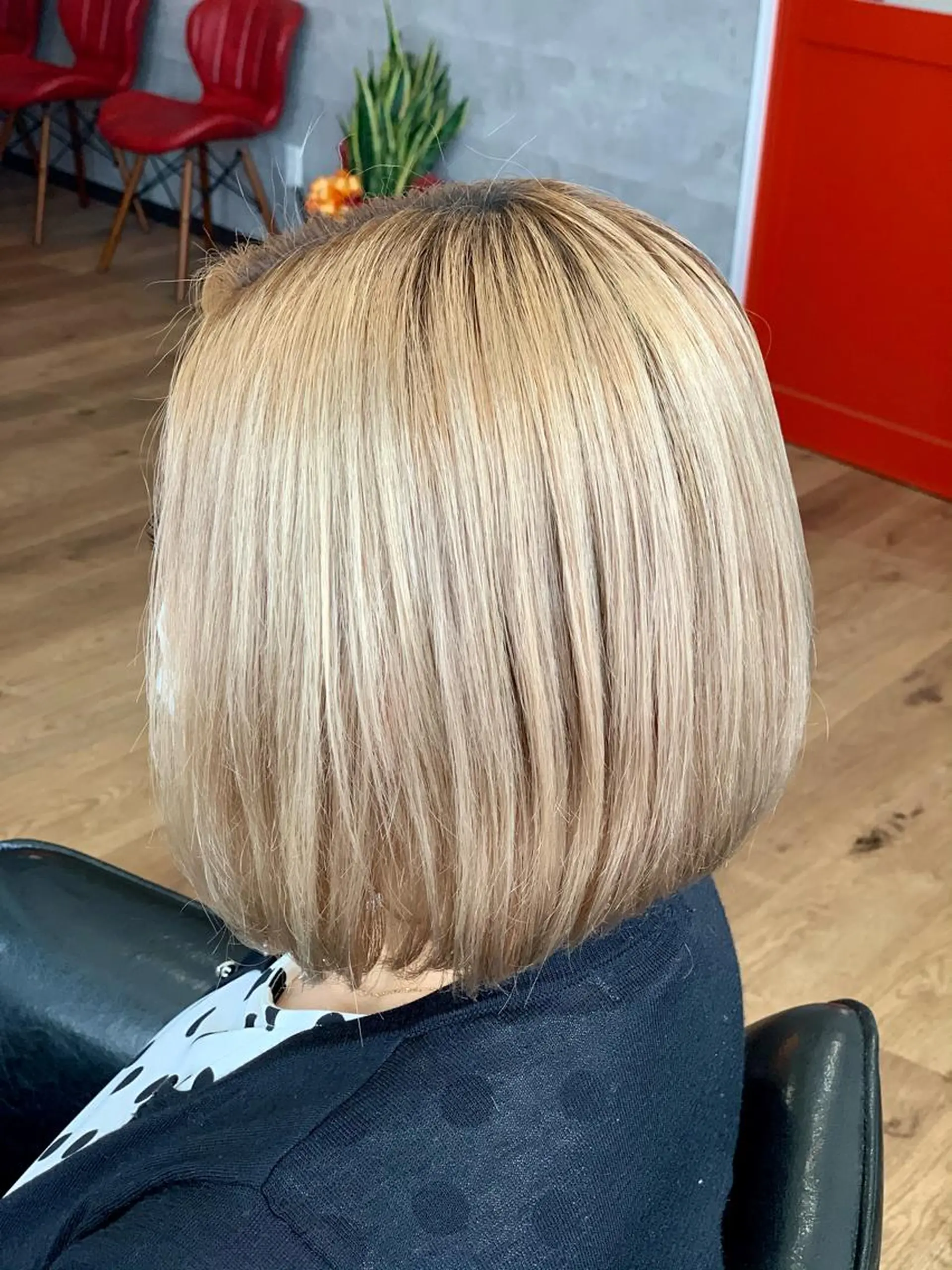 ミディアム SALOWIN心斎橋Suite店所属・ブリーチ毛にもできる 縮毛矯正|鷹司郎のヘアスタイル