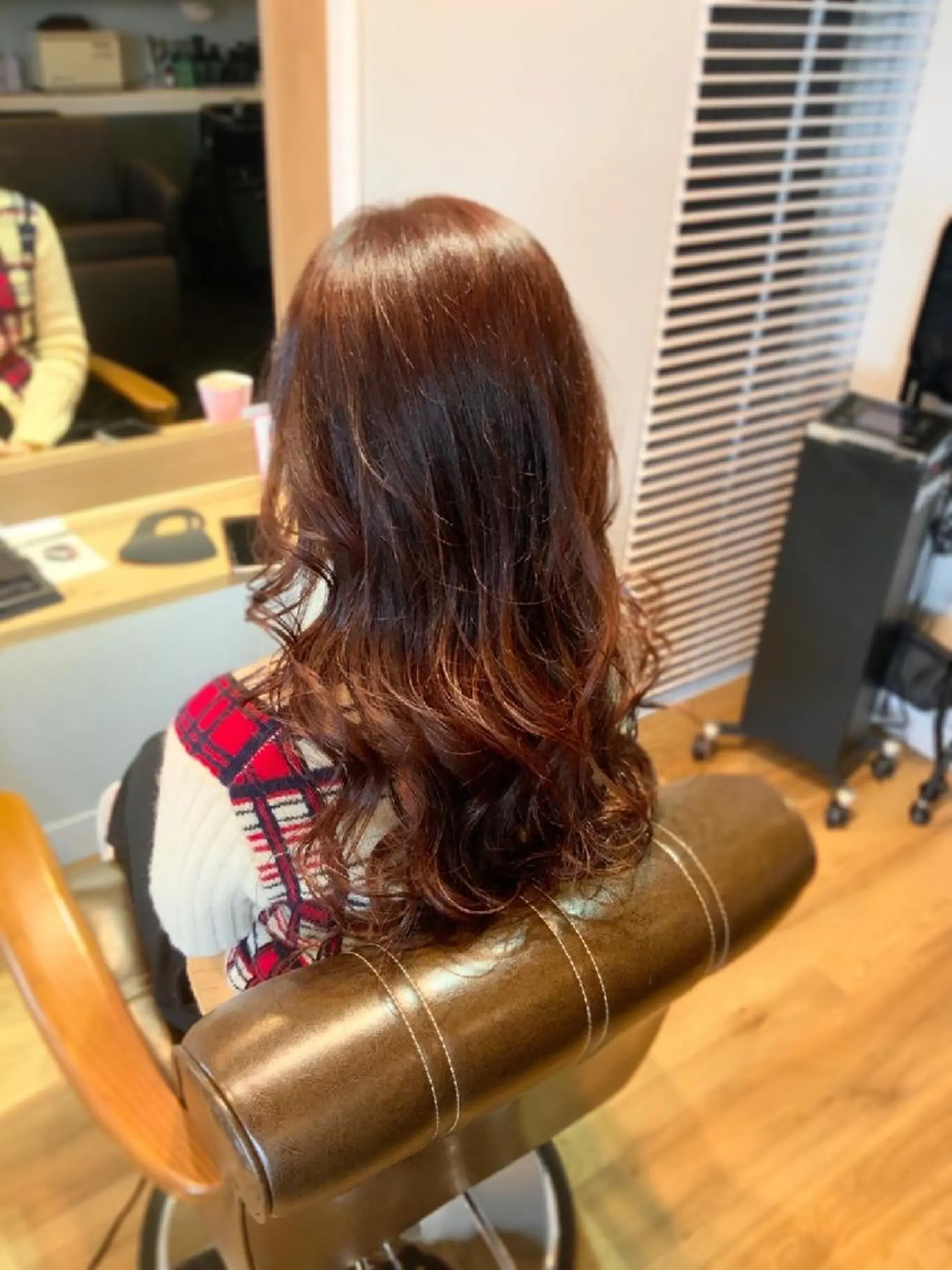 カラー オレンジ ピンクカラー ヘアカラー トリートメント 堀 望美のヘアスタイル