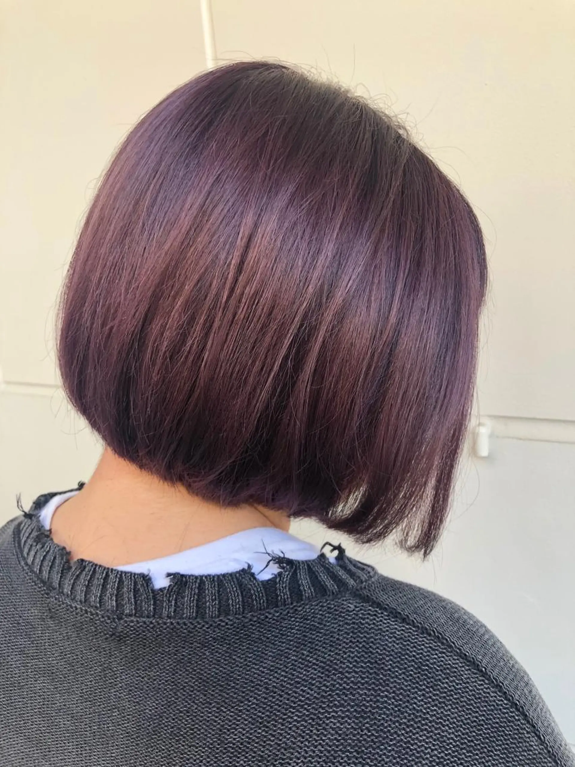 ショート カラー 前下がりボブ ボブ アロア登戸所属・こやま りほのヘアスタイル