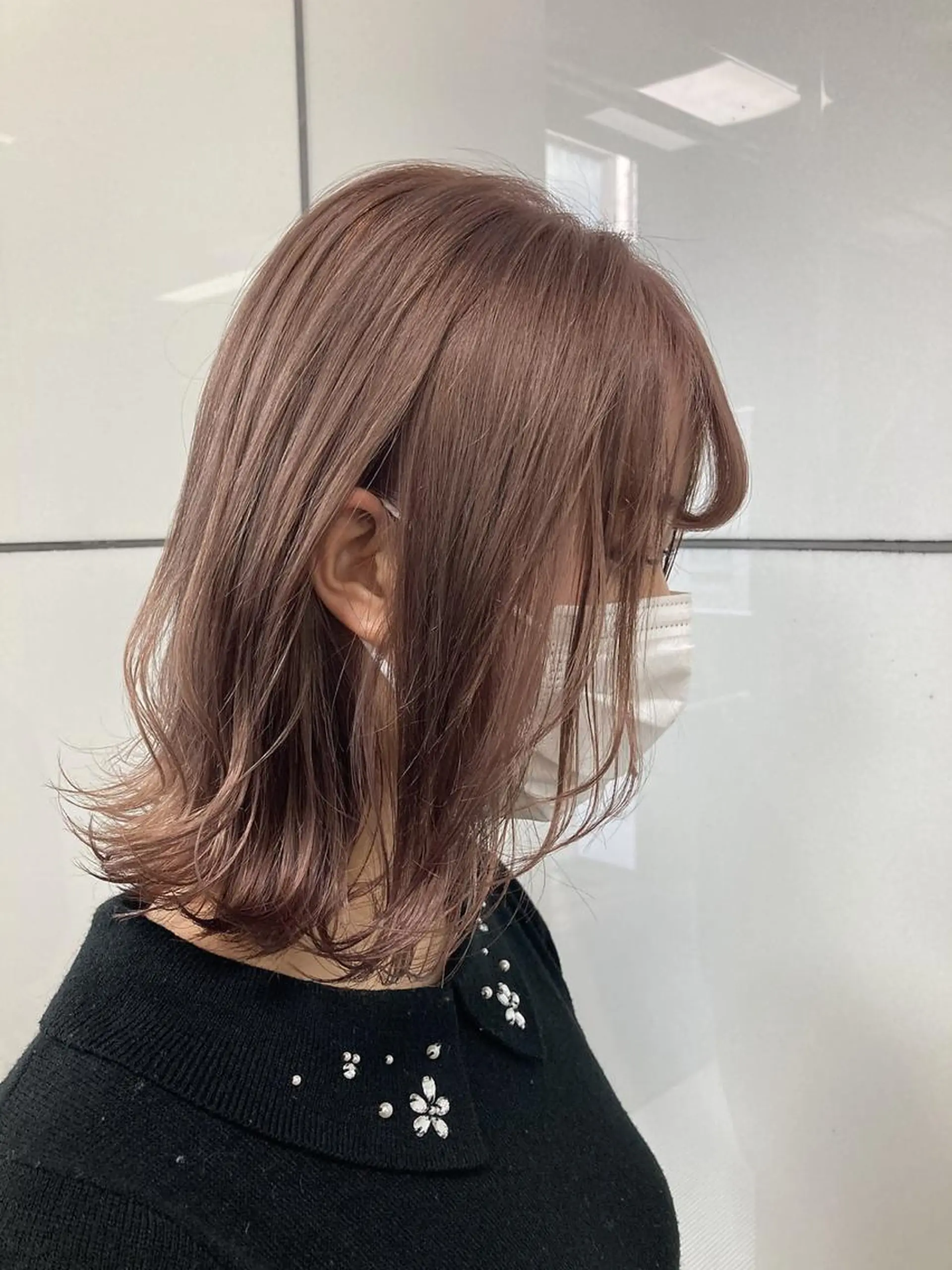 ミディアム カラー ヘアアレンジ ミストバング ブリーチ ケアブリーチ 透明感カラー デザインカラー カット ヘアカラー トリートメント maoブリーチ無し 似合わせカラーのヘアスタイル