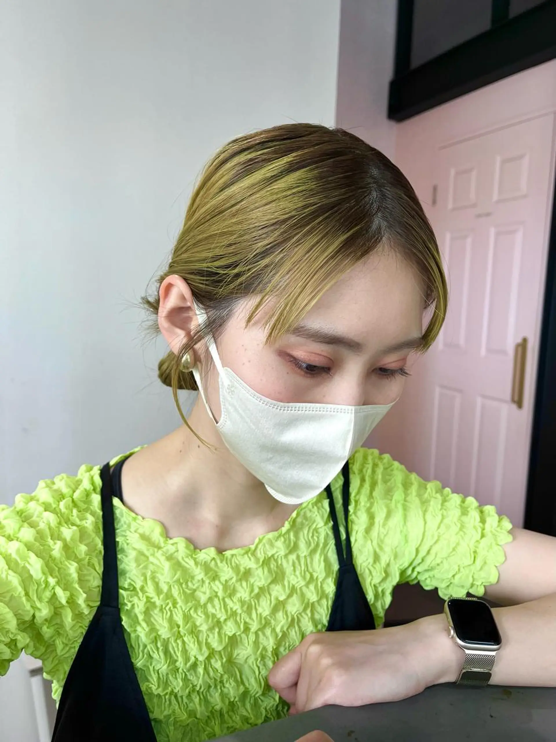 ミディアム カラー タカノ ノゾミのヘアスタイル