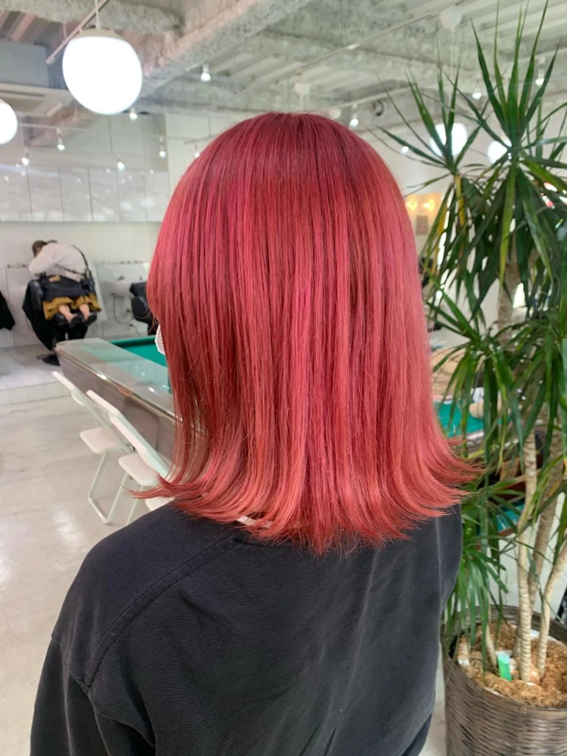 ミディアム カラー ヘアアレンジ 🧨ブリーチー×ボブ レイヤー💎じゅえるのヘアスタイル