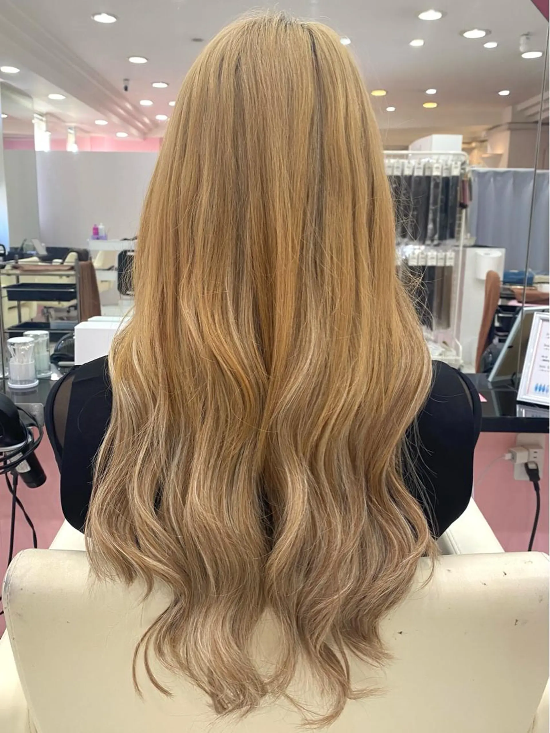 ロング illfrere所属・illfrere MOMOKAのヘアスタイル