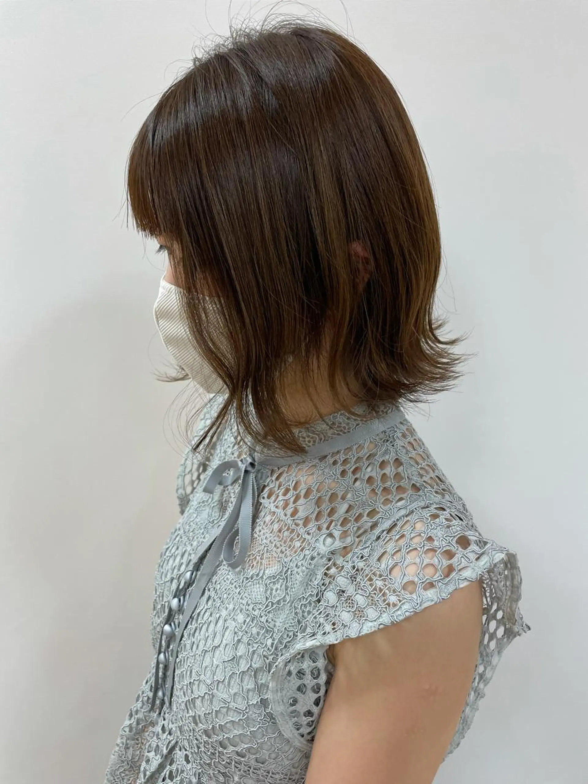 ミディアム カラー ヘアカラー 顔まわりカット✄ ベージュカラー🧸のヘアスタイル