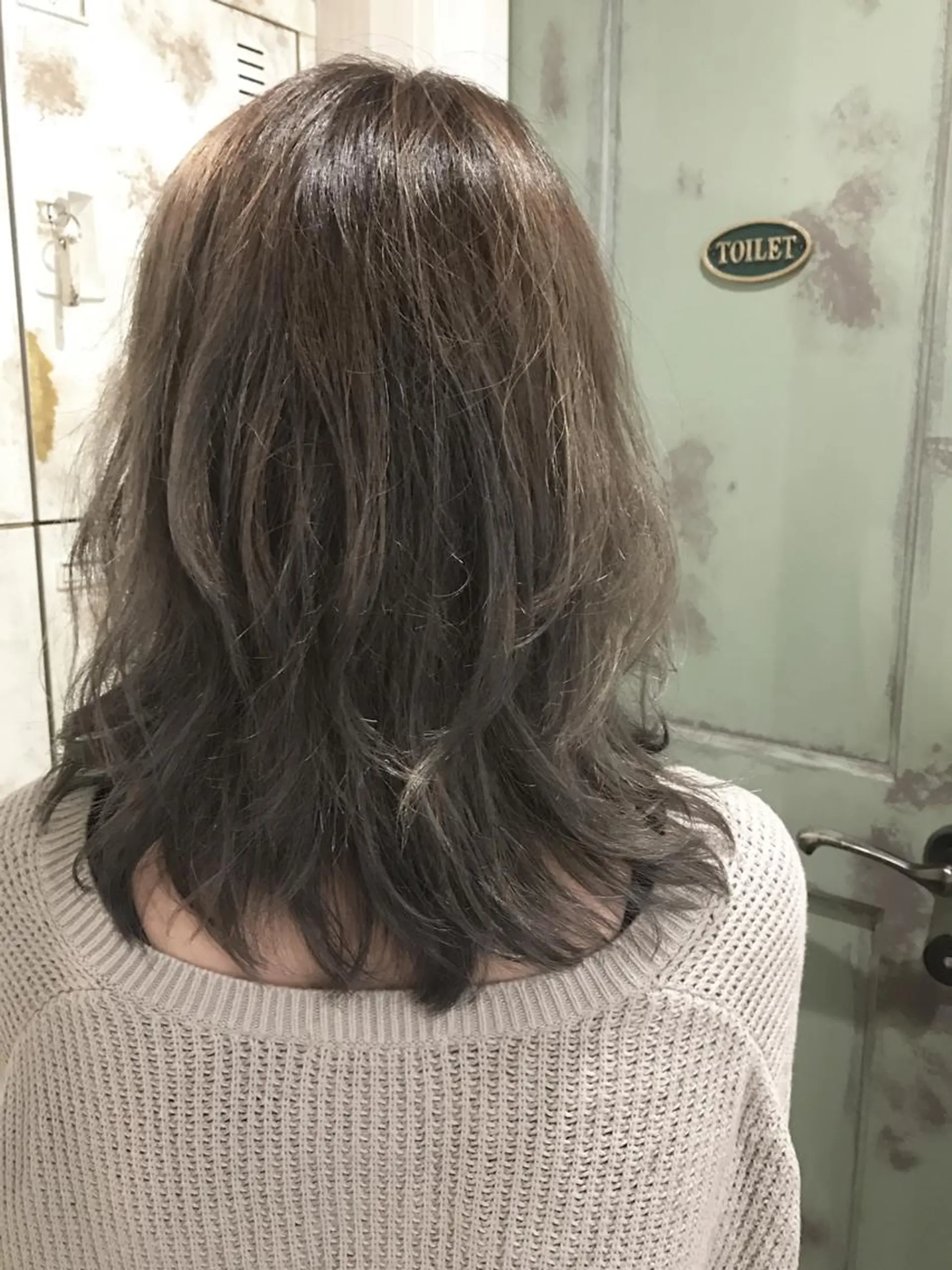 カラー 嶋村夏実🌼レイヤー 🌸白髪ぼかしのヘアスタイル