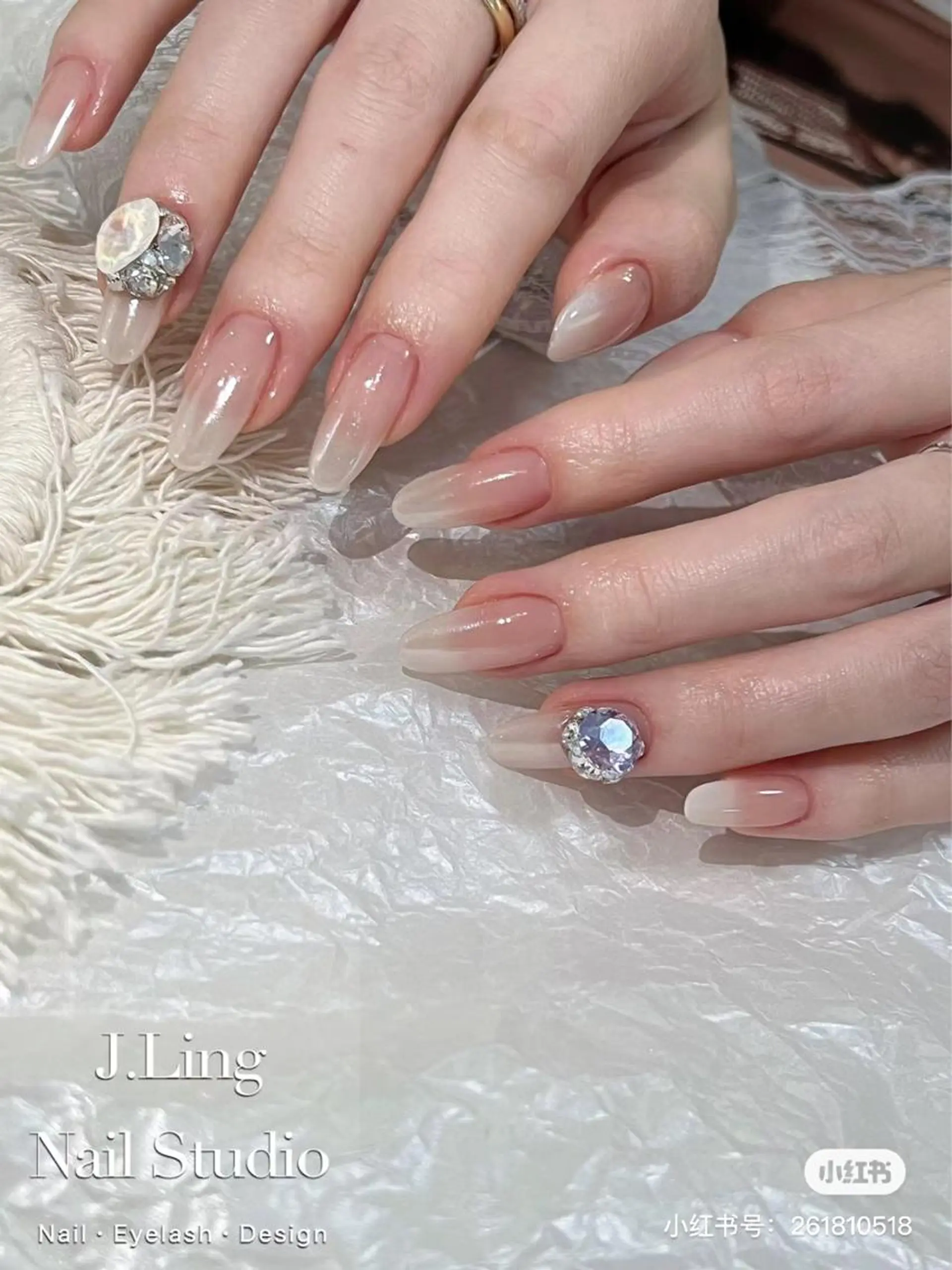 ネイル ハンドネイル Mona【パラジェル ・長さ出し専門店】のネイルデザイン