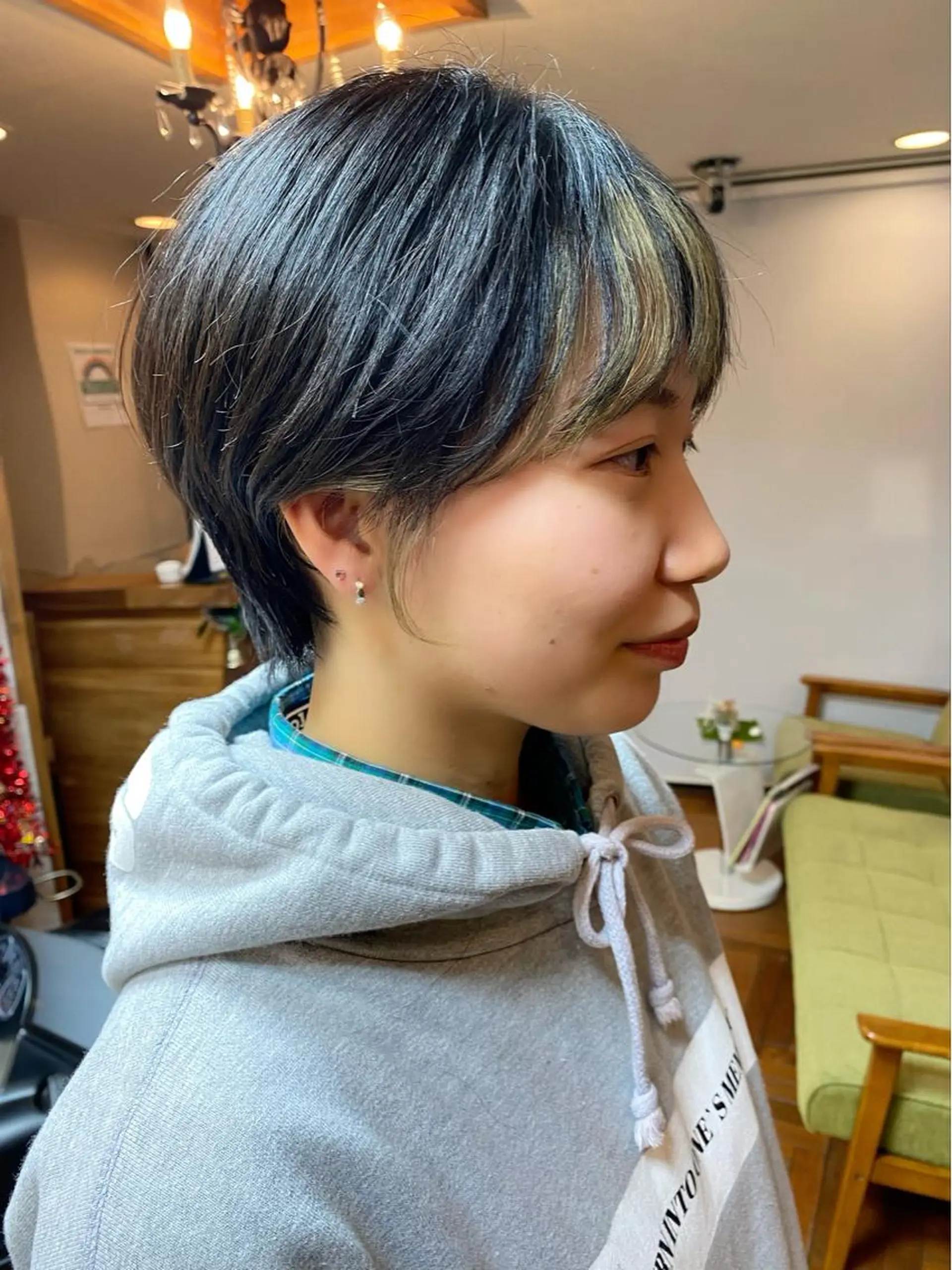 ショート カラー ハンサムショート ショートヘア カット ヘアカラー トリートメント ボブ/縮毛矯正/ レイヤー/塚田のヘアスタイル