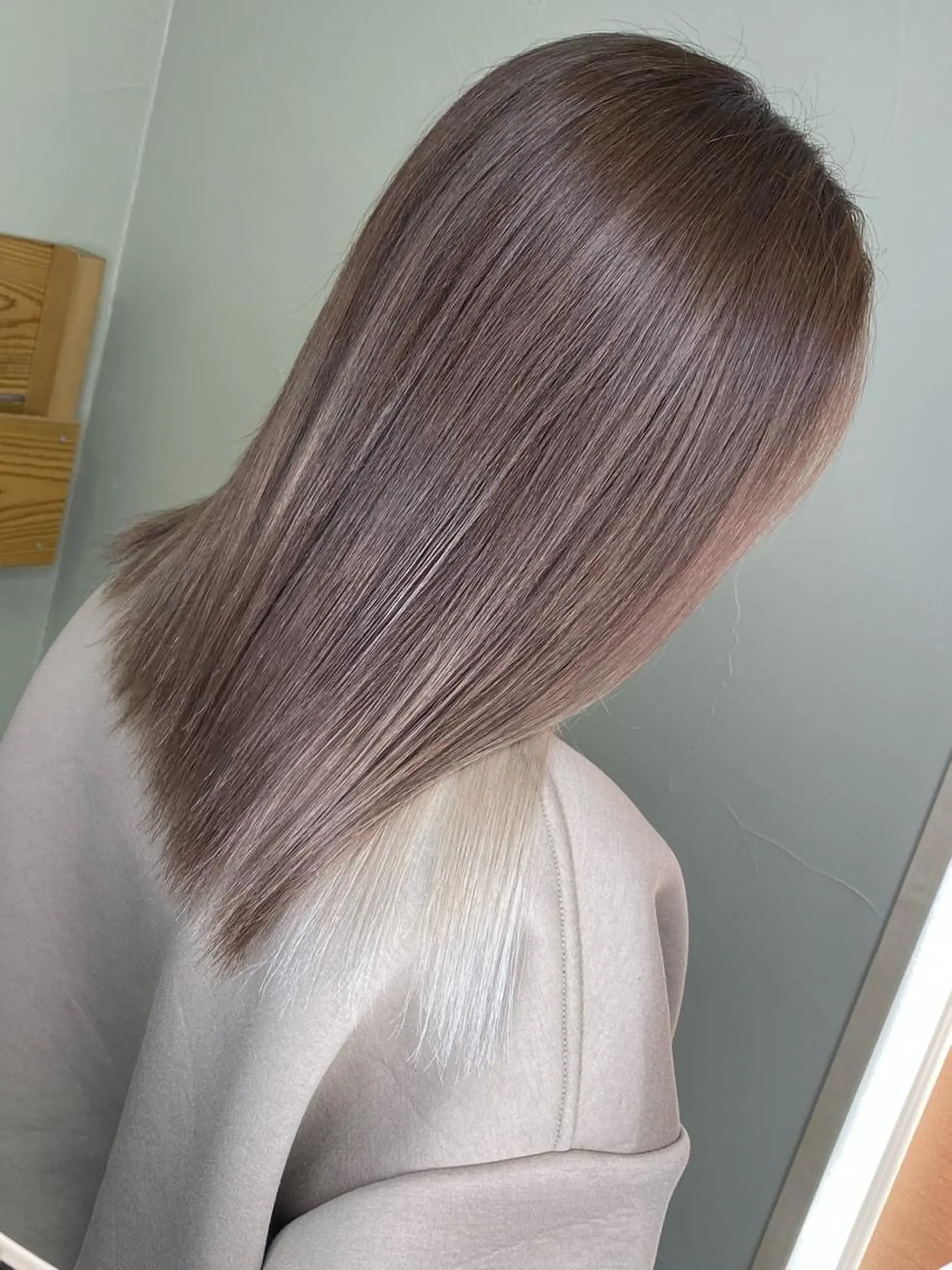 セミロング カラー ヘアカラー MERRY所属・寺門 拓馬のヘアスタイル