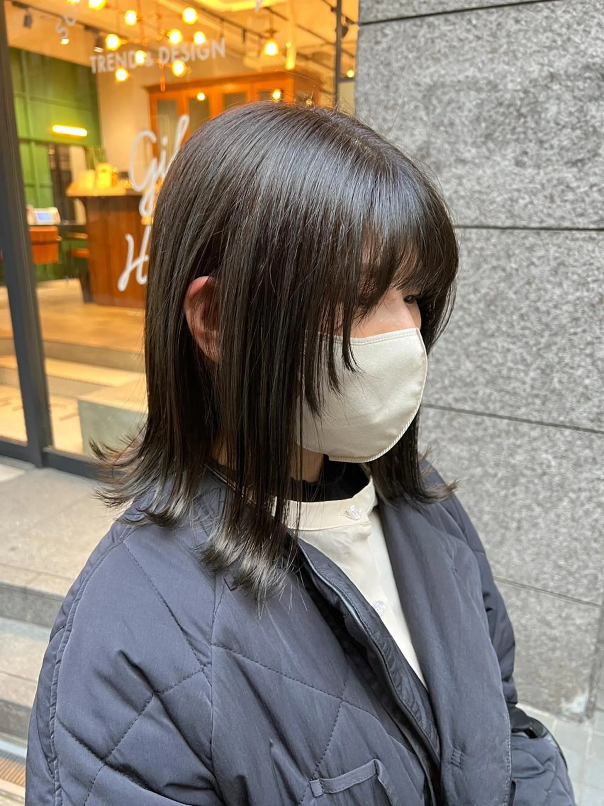 セミロング カラー ベージュカラー オリーブベージュ ノイシキ サキのヘアスタイル