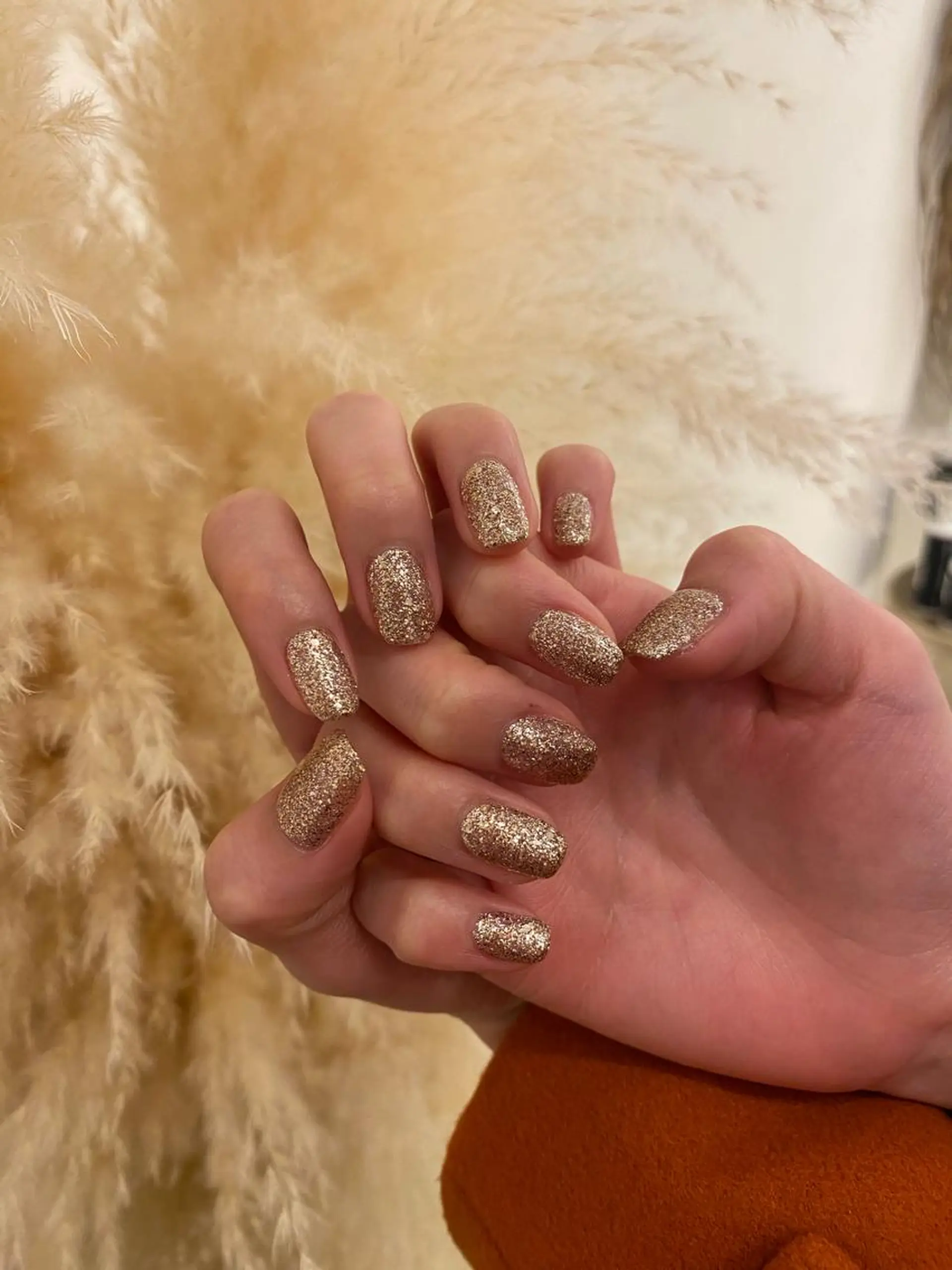 ネイル ワンカラーネイル ネイル&アイ　QUEEN&CRIMSON所属・眉WAX/ピーリング ホワイトニングの眉毛・アイブロウイメージ