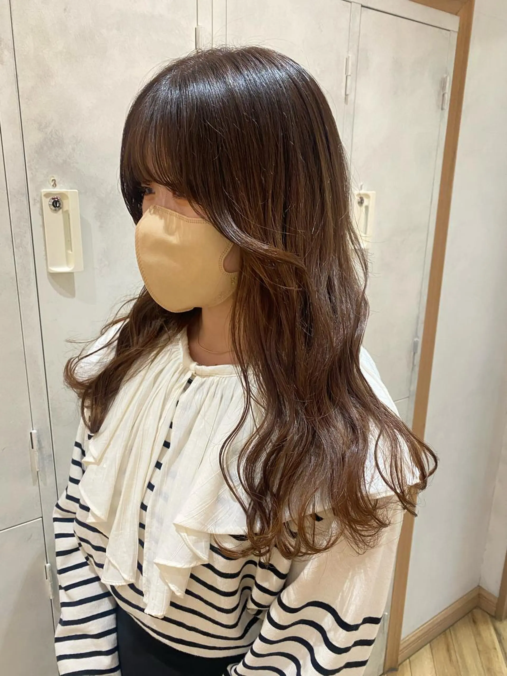 ロング カット ヘアカラー 原 朱莉のヘアスタイル