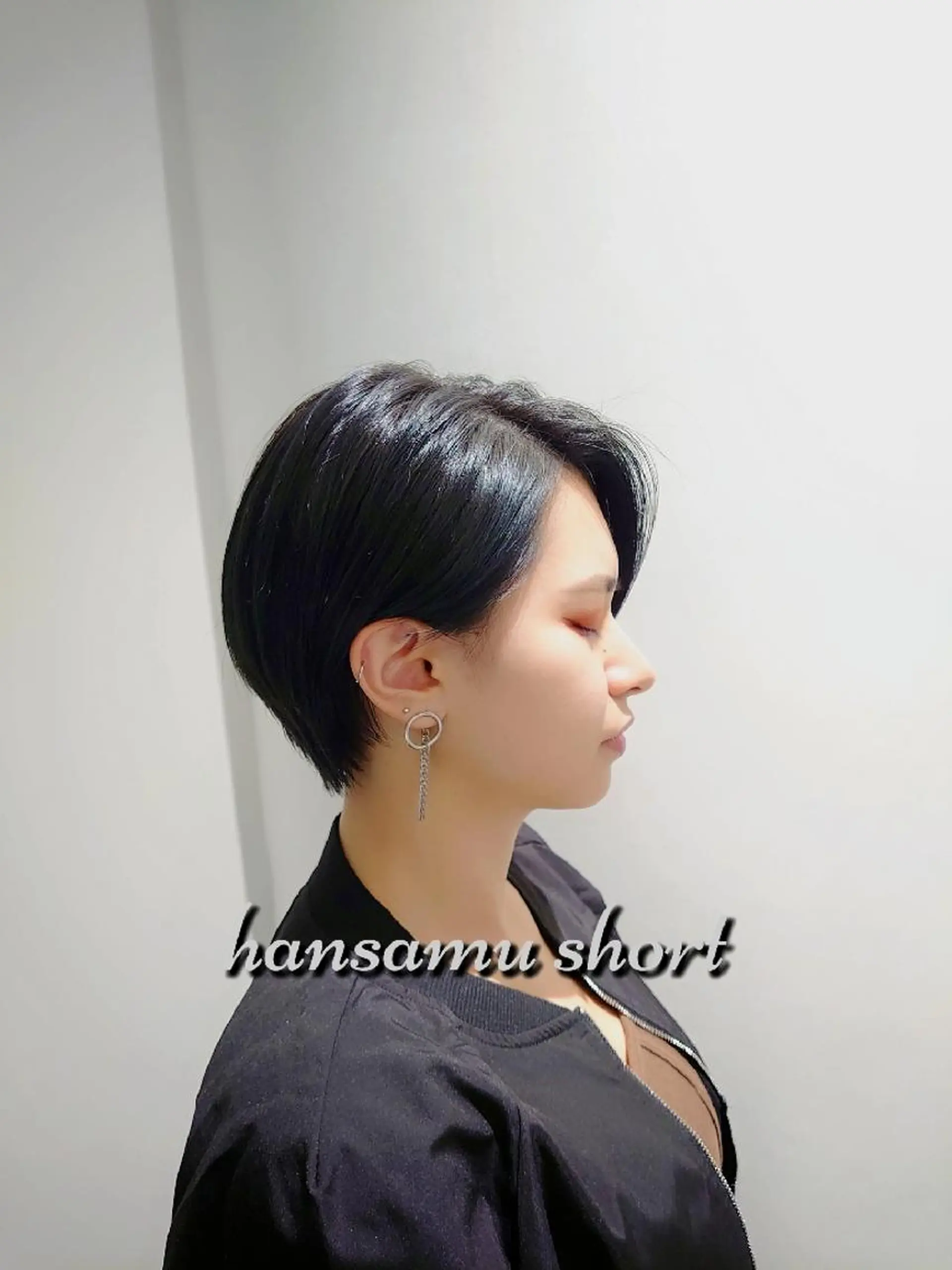 ショート カラー ハンサムショート 黒髪 ブルーカラー ブルーブラック ショートヘア GO TODAY SHAiRE SALON キラリトギンザ店所属・🐱higajo🐱 比嘉門(ヒガジョウ)のヘアスタイル