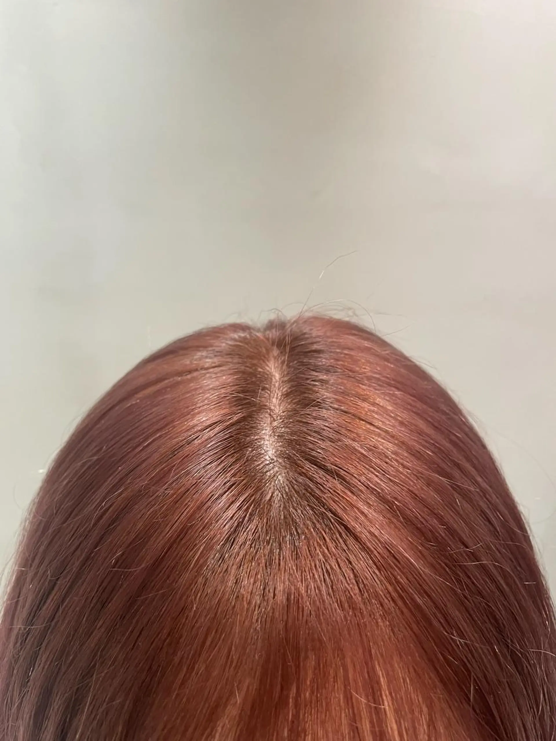 ミディアム カラー ベージュカラー ハイトーンカラー ピンクカラー ピンクベージュ ウルフカット カット ヘアカラー トリートメント ヘッドスパ ヘアセット カジュアルを女っぽく 𝗮𝘆𝗮𝗰𝗼のヘアスタイル