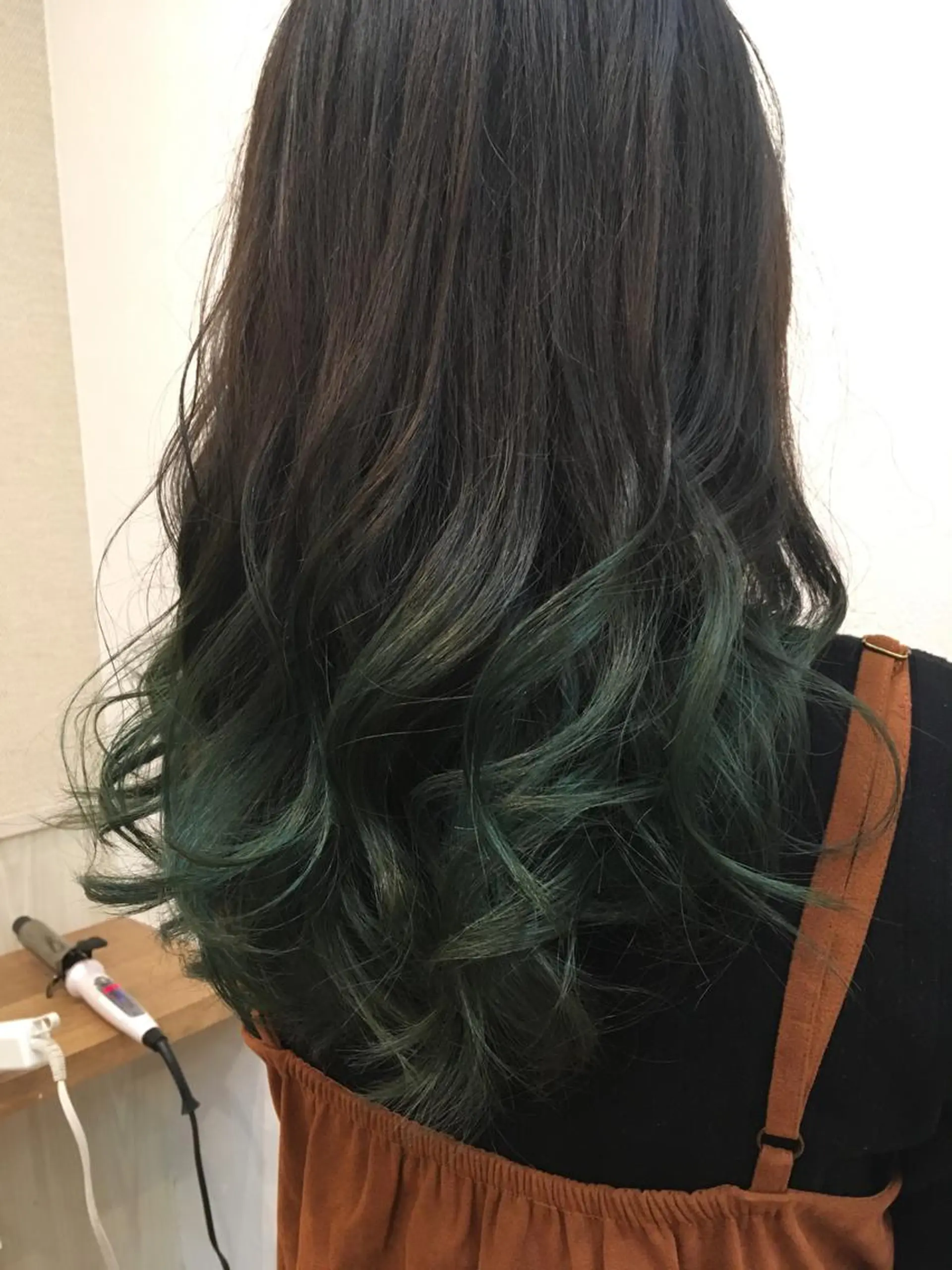 ロング カラー yuri🌼 NUMBER 天王寺のヘアスタイル