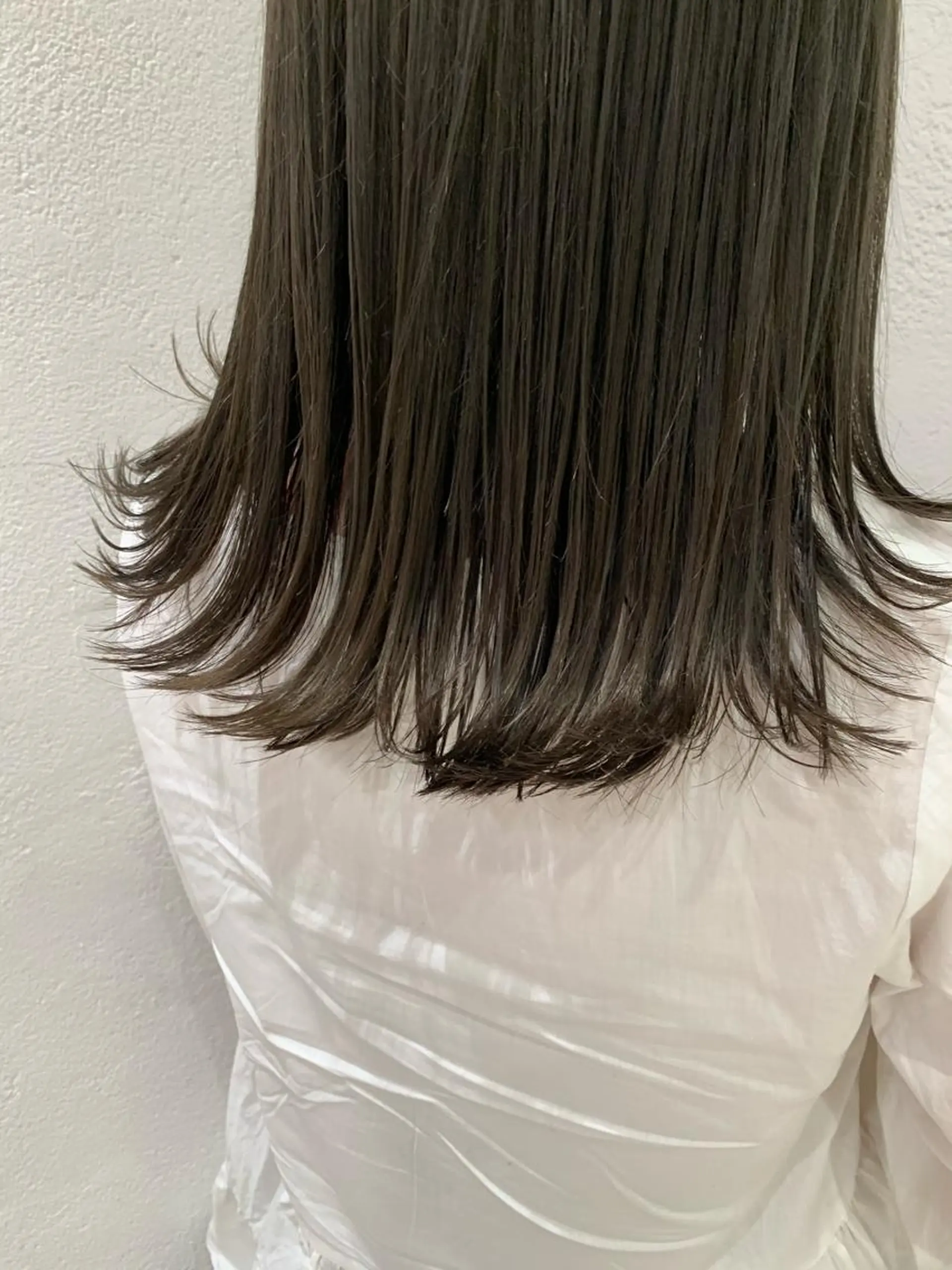 ロング カラー アッシュ オリーブアッシュ 韓国ヘア🇰🇷/ レイヤーカット✂︎のヘアスタイル