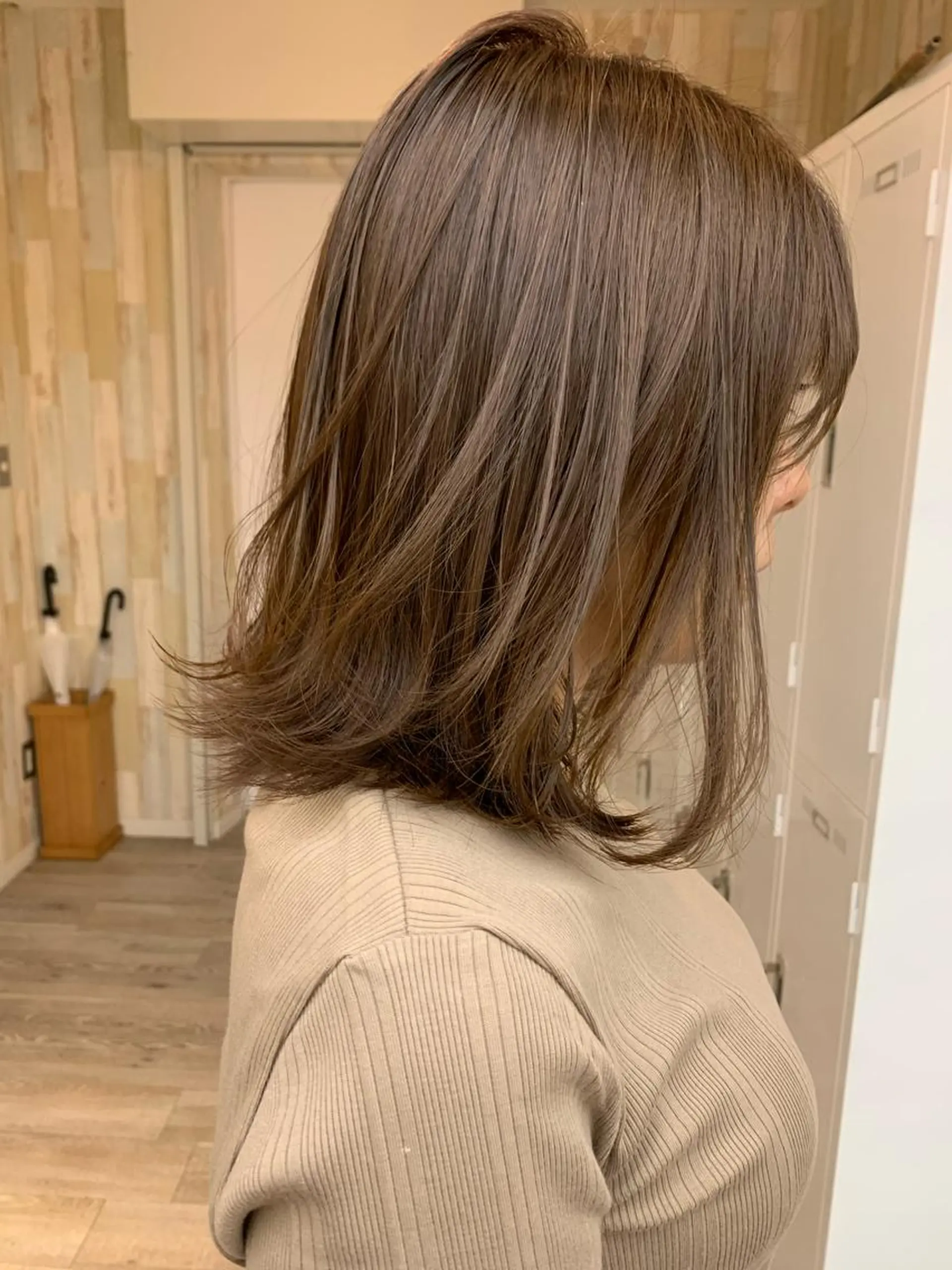 ミディアム カラー ブリーチ グレージュ ラベンダーカラー ラベンダーグレージュ ラベンダーグレー 髪質改善×大人可愛い 艶髪🫧ダイトのヘアスタイル