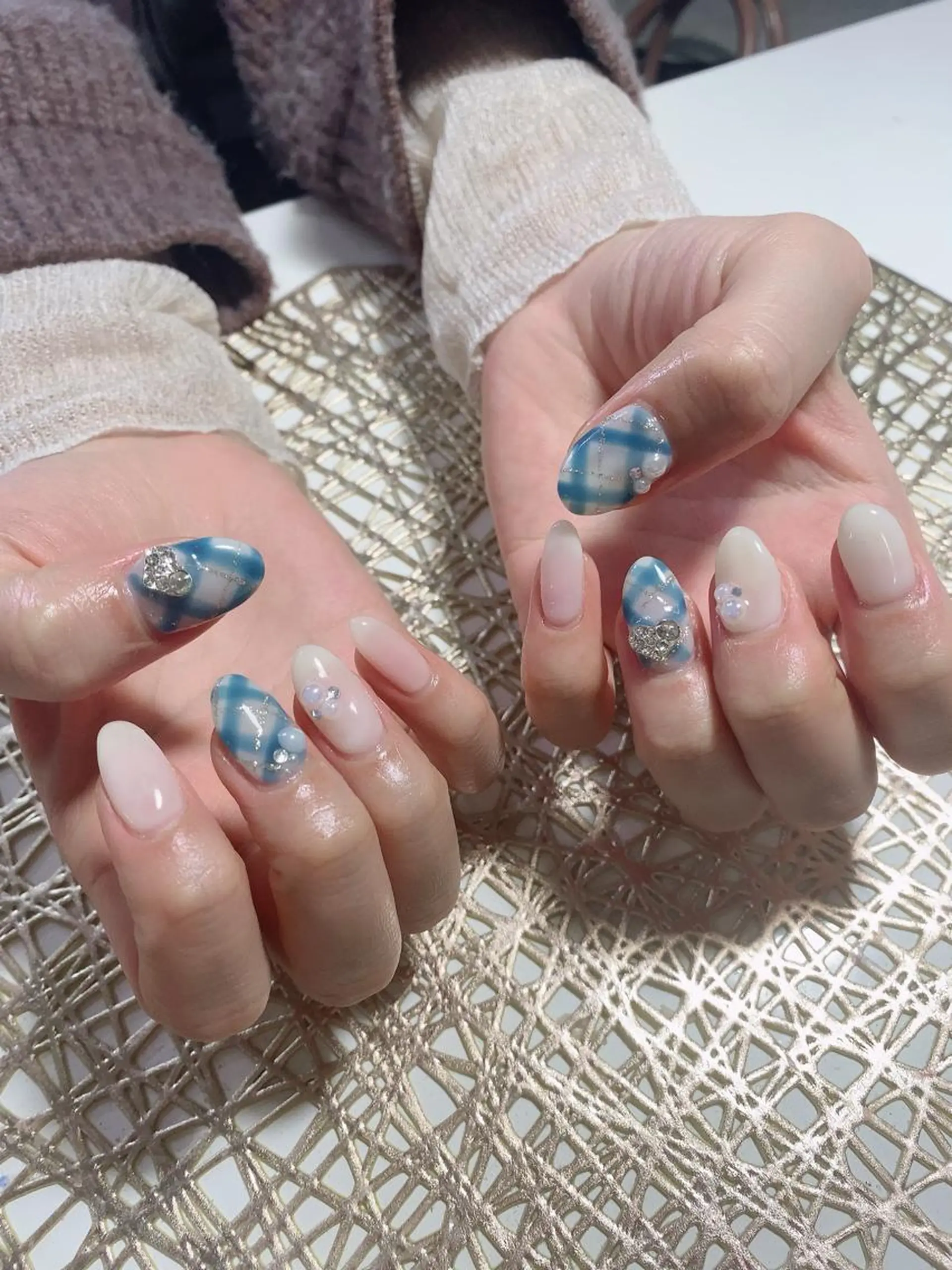 ネイル 艶々の美爪を〜 【リリアーナ】のネイルデザイン