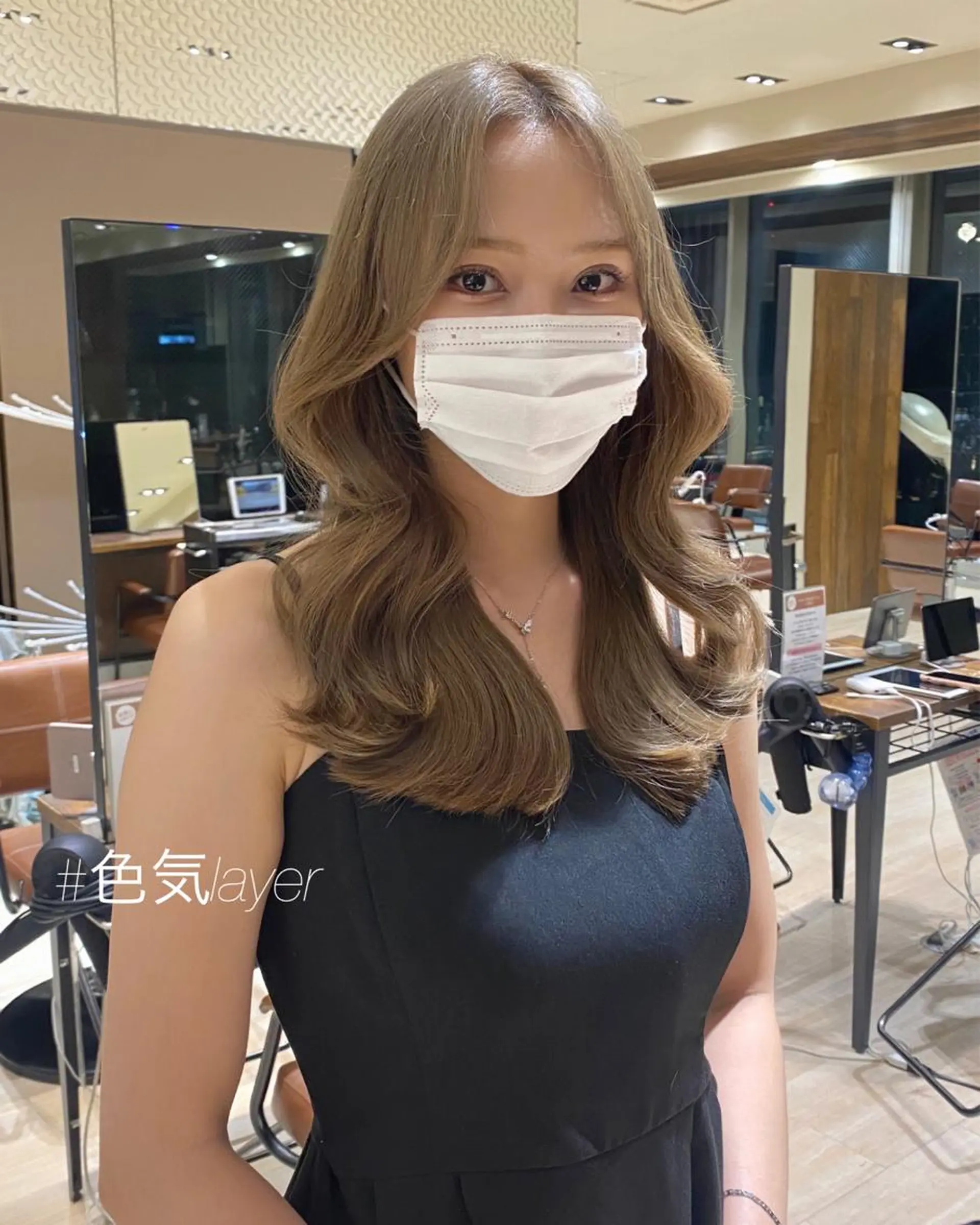 セミロング カラー レイヤー/顔周り /透明感🩶高橋大のヘアスタイル