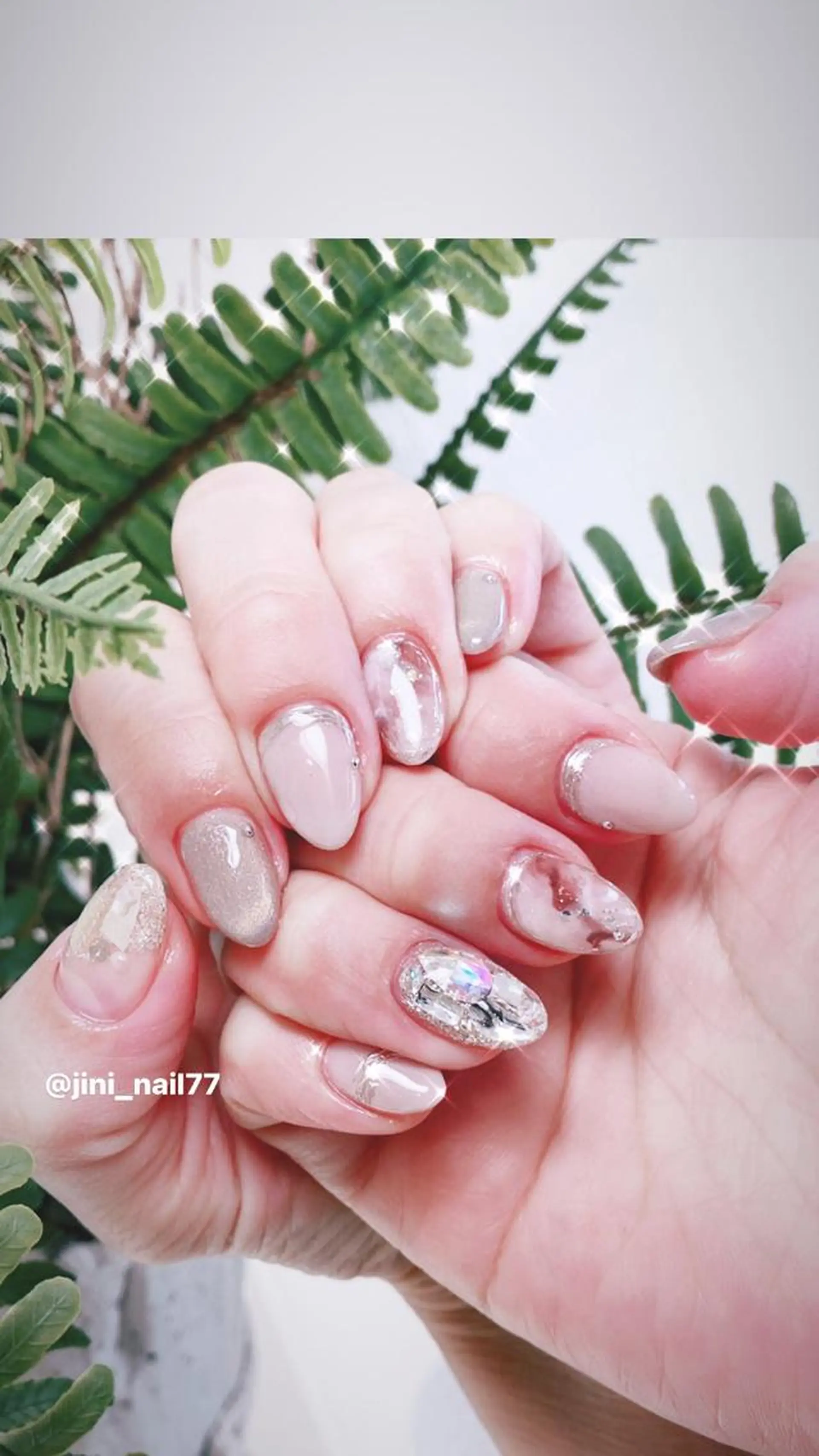 ネイル ハンドネイル JINI NAIL所属・ジニ ネイルのネイルデザイン