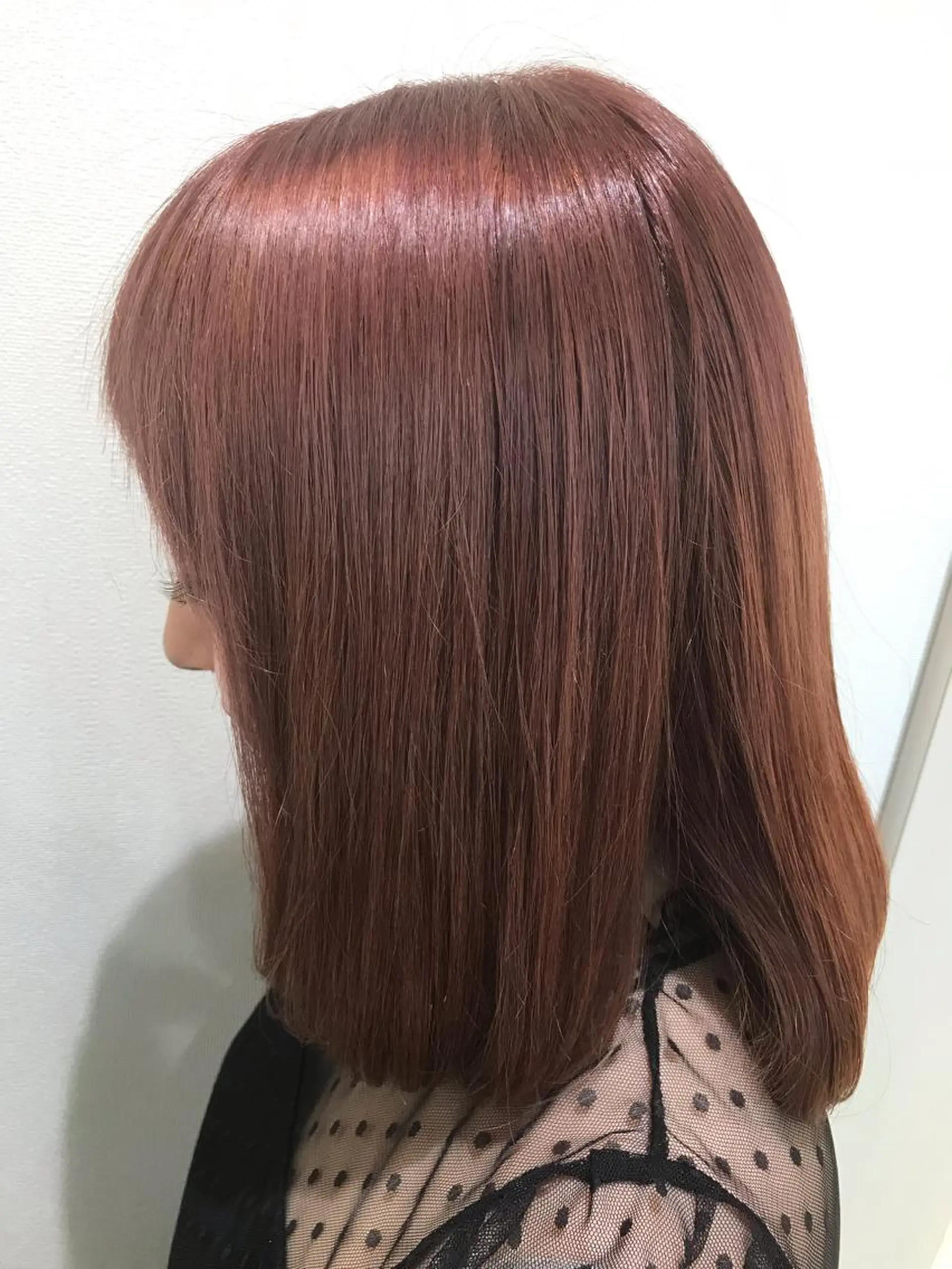 ミディアム カラー ピンクカラー 清藤 綾のヘアスタイル