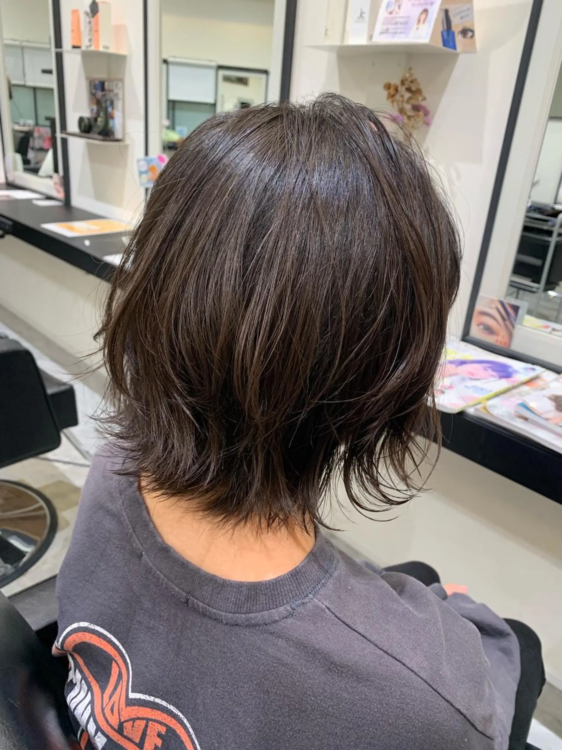 ショート 外ハネヘア カット 喜友名 泉樹のヘアスタイル