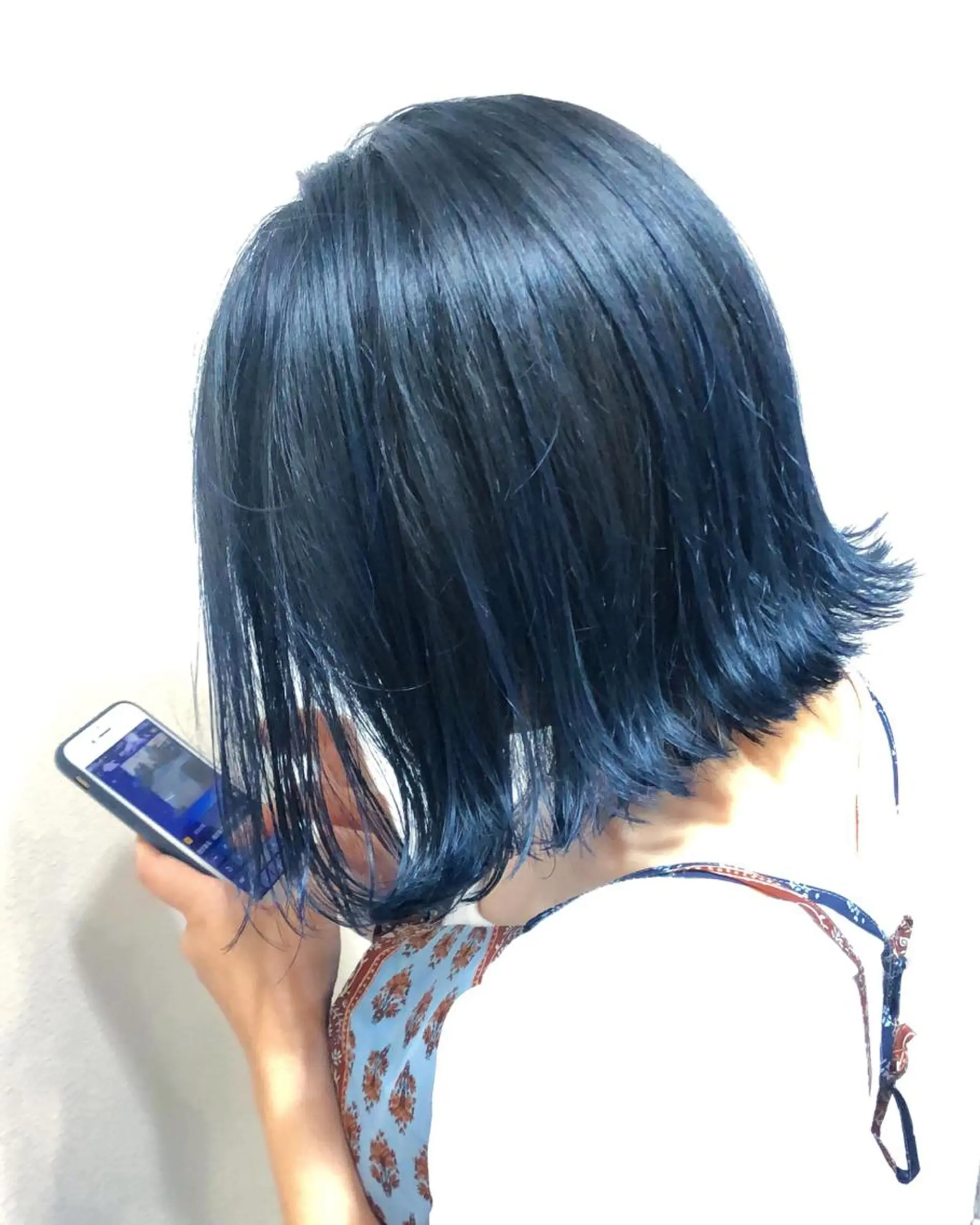ショート カラー タカハシ ユウキのヘアスタイル