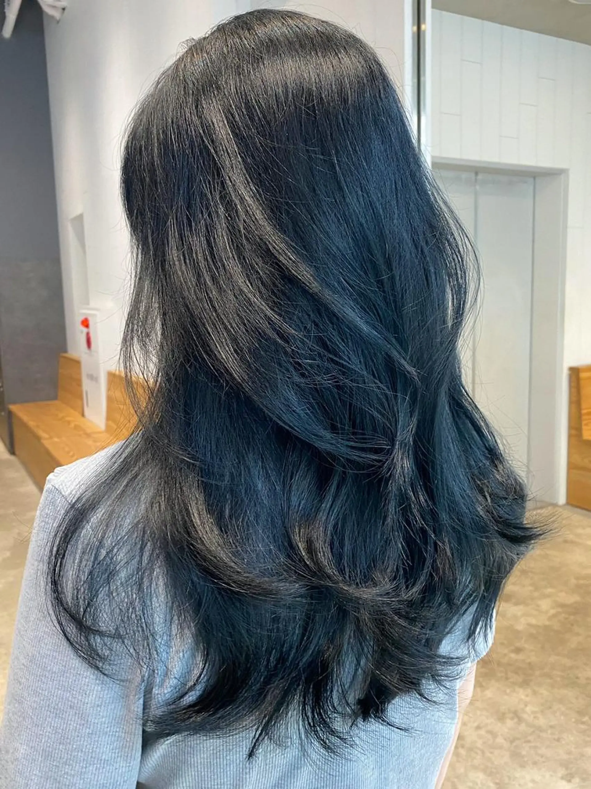 セミロング ヘアアレンジ パーマ カラー 黒髪 ブルーカラー ブルーブラック カット ヘアカラー トリートメント ITbyALBUM 八王子店のヘアスタイル