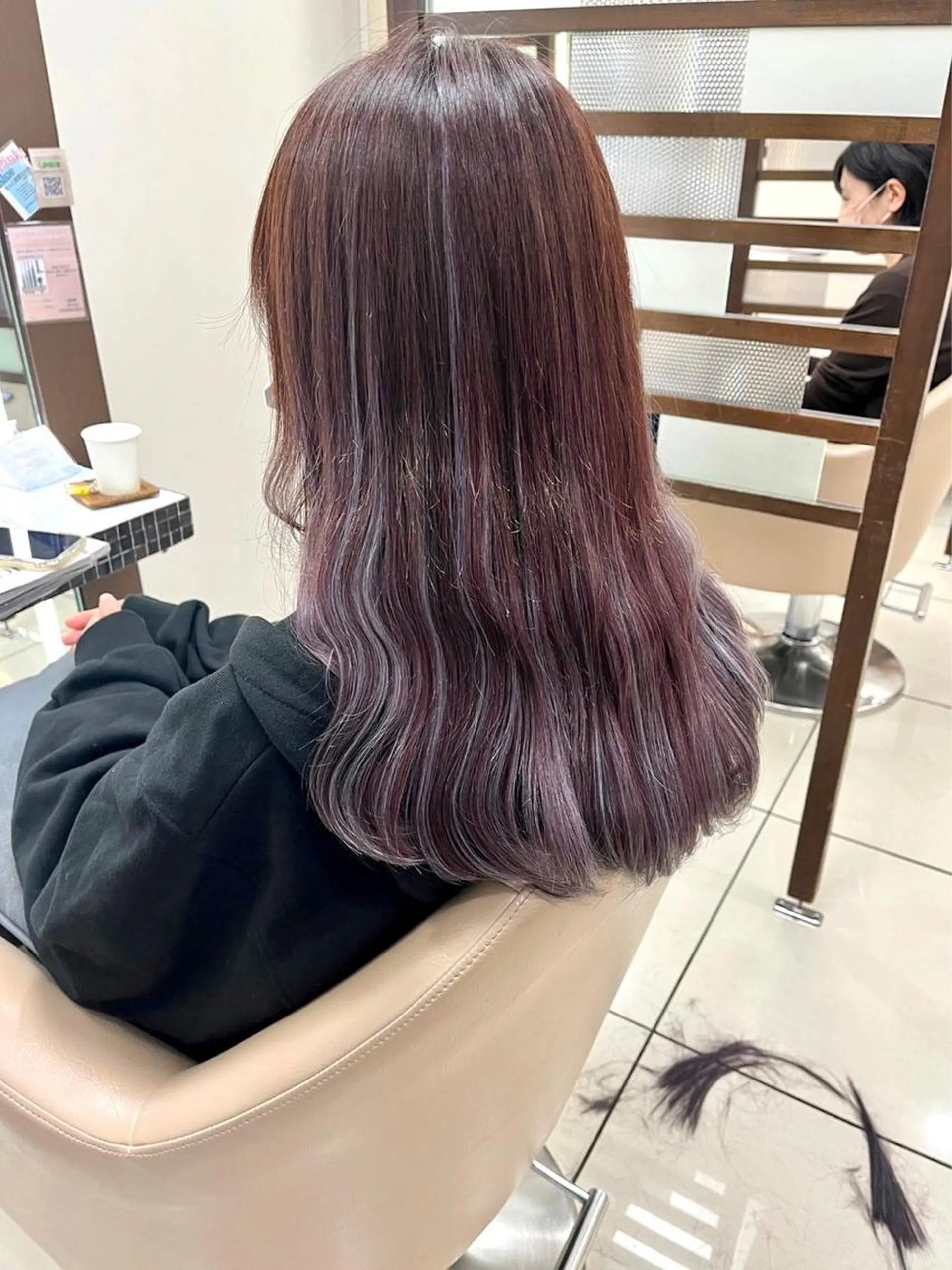ミディアム カラー 羽エクステ/シール エクステ/横浜駅5分のヘアスタイル