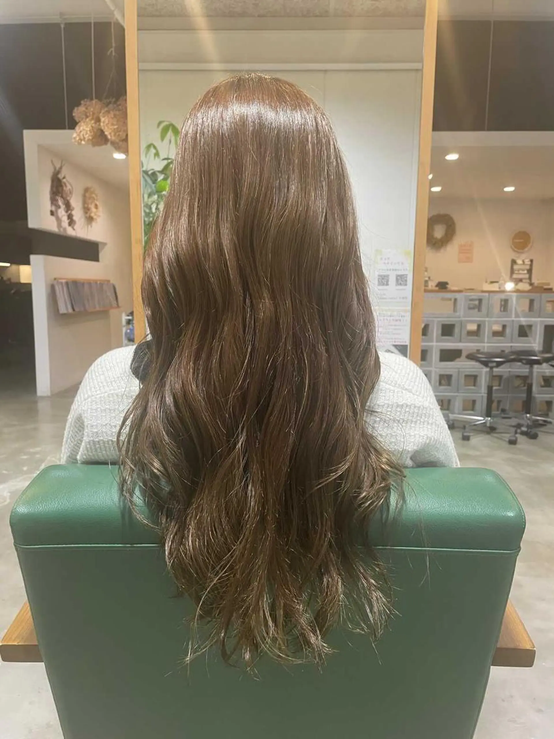 ロング カラー ベージュカラー 透明感カラー オリーブベージュ 藤倉 翔平のヘアスタイル