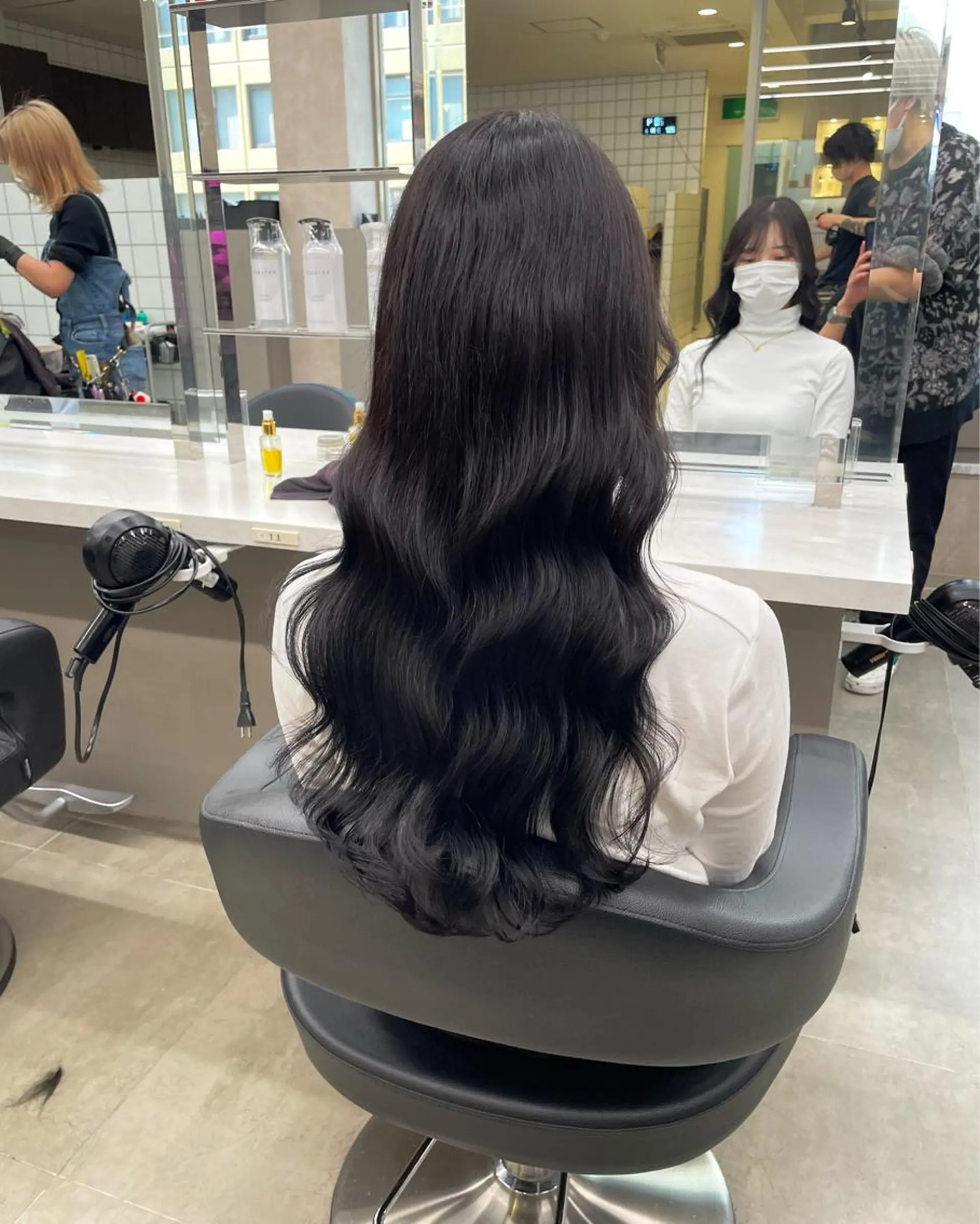 セミロング カラー パーマ ヘアアレンジ メンズ キッズ ネイル マツエク・マツパ アイブロウ 🦋透明感グレージュ /韓国レイヤー🦋のヘアスタイル