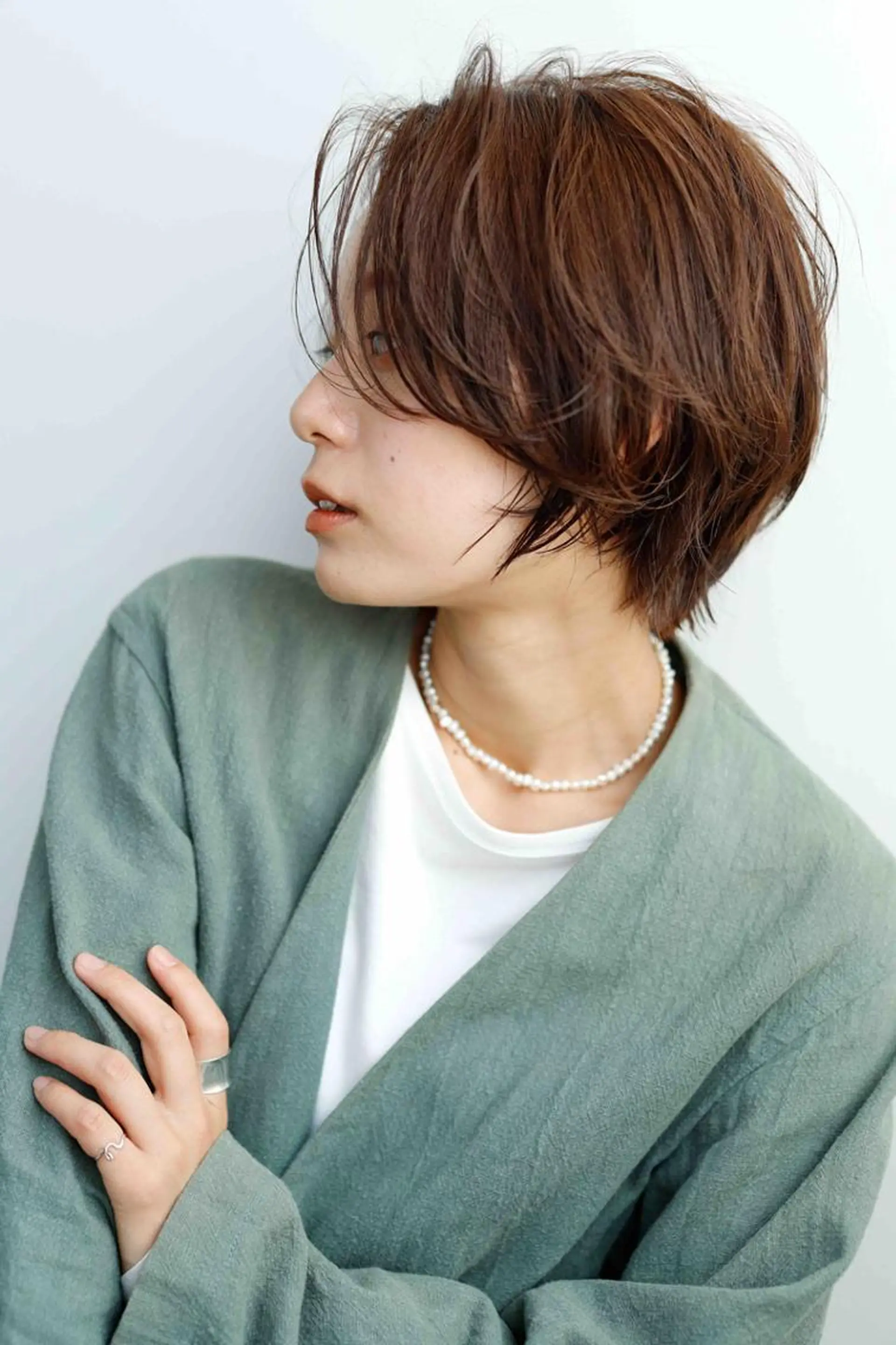 ショート カラー パーマ アディクシーカラー ベージュカラー ケアカラー 透明感カラー イヤリングカラー カット ヘアカラー トリートメント ヘアケア特化型サロン newi 京橋のヘアスタイル