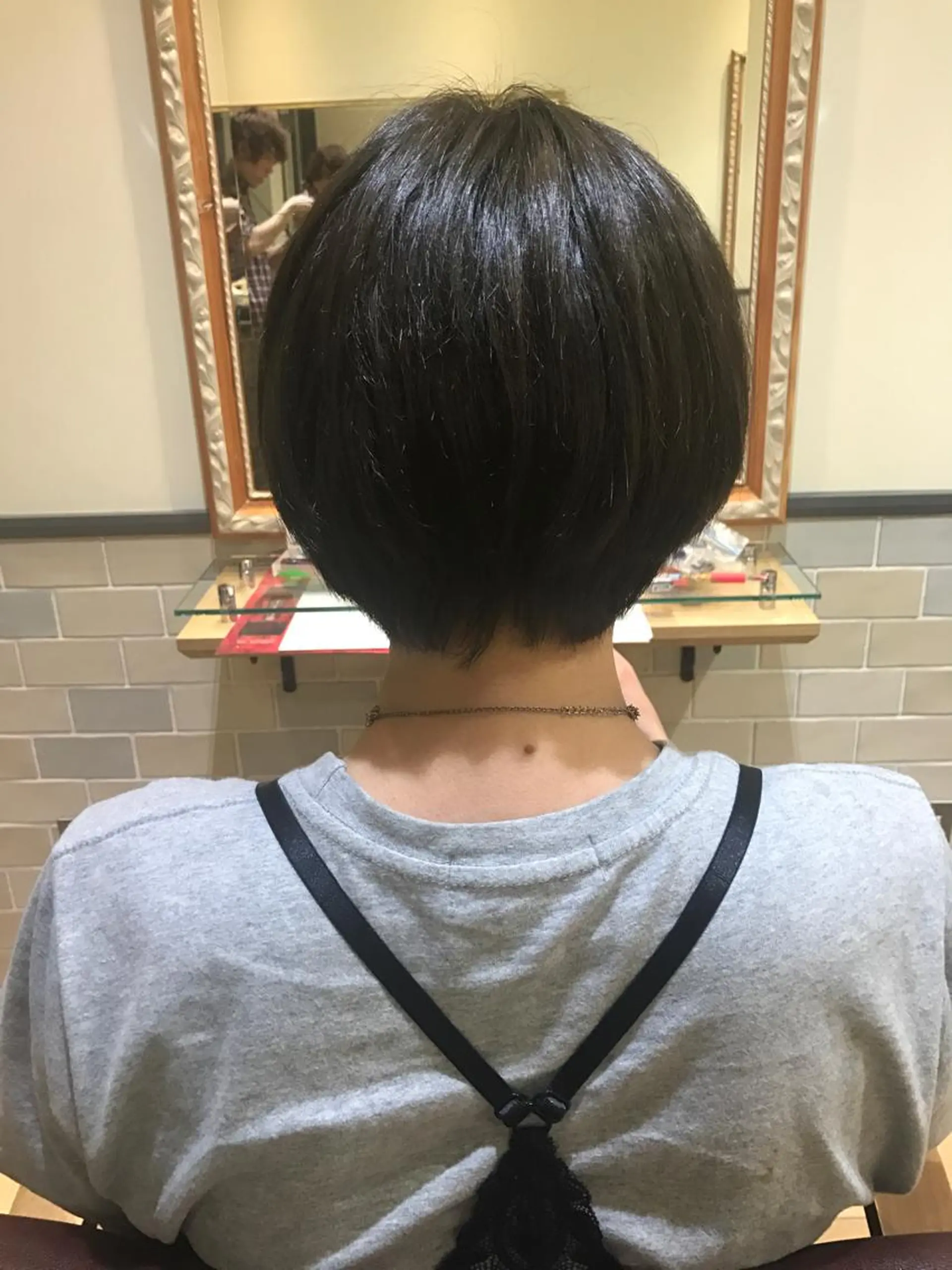 ショート カラー アッシュ 透明感カラー・ 髪質改善🩵イケダのヘアスタイル