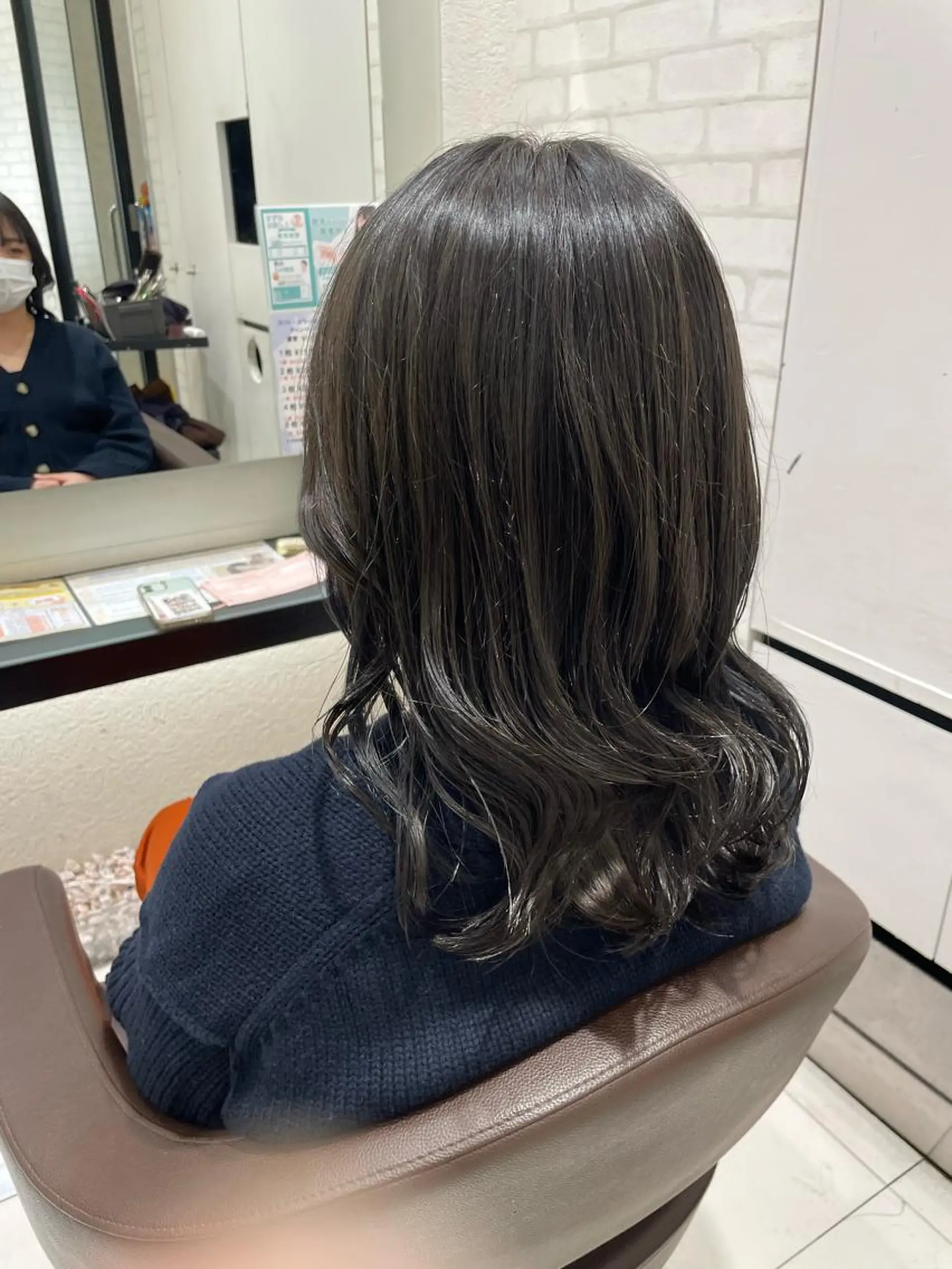 ロング カラー カット ヘアカラー トリートメント EARTH 山﨑龍馬のヘアスタイル