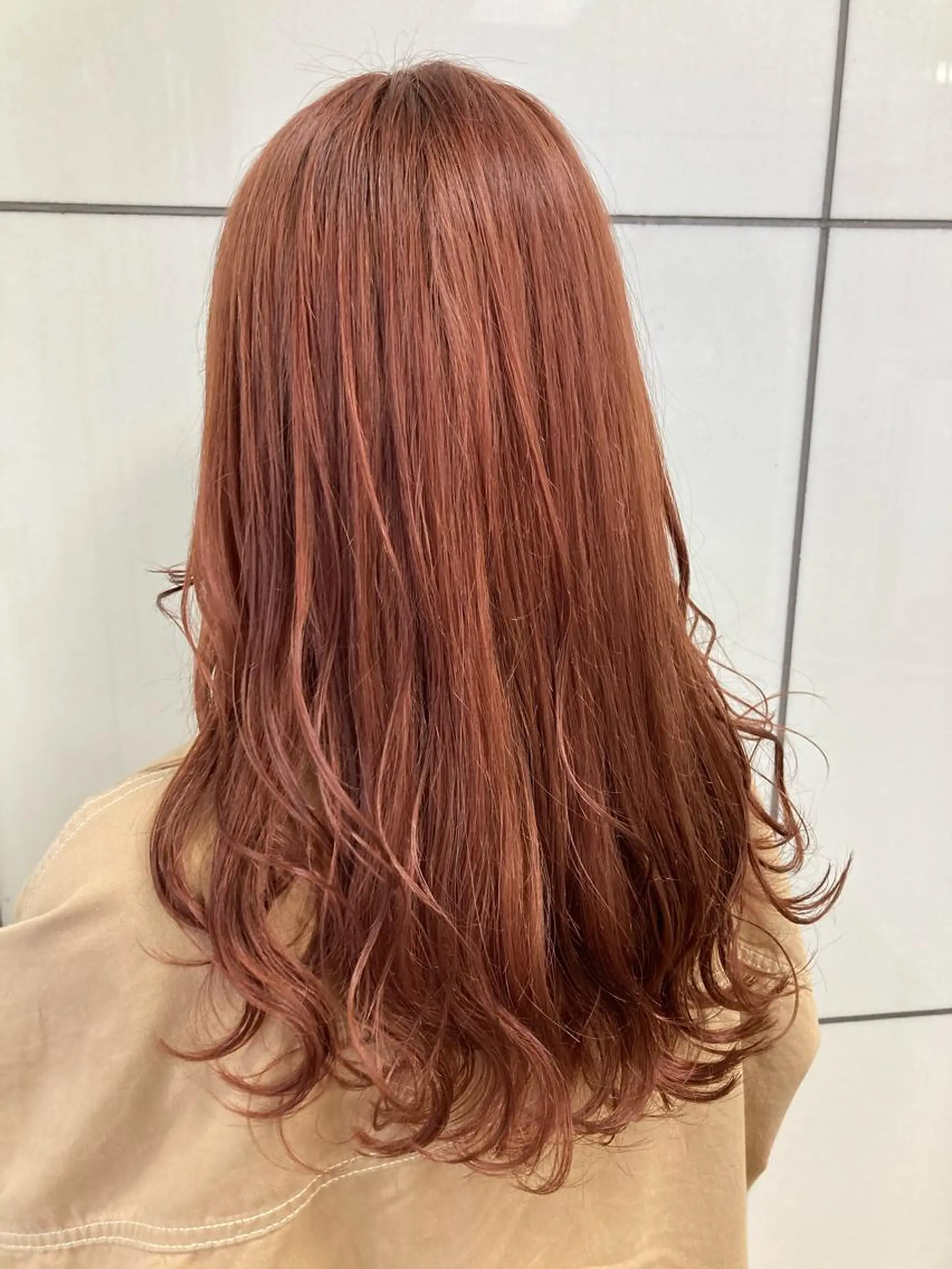 ロング カラー ベージュカラー ハイトーンカラー オレンジ オレンジベージュ ヘアカラー 髪質改善/痛ませ ないカラー/西村航大のヘアスタイル