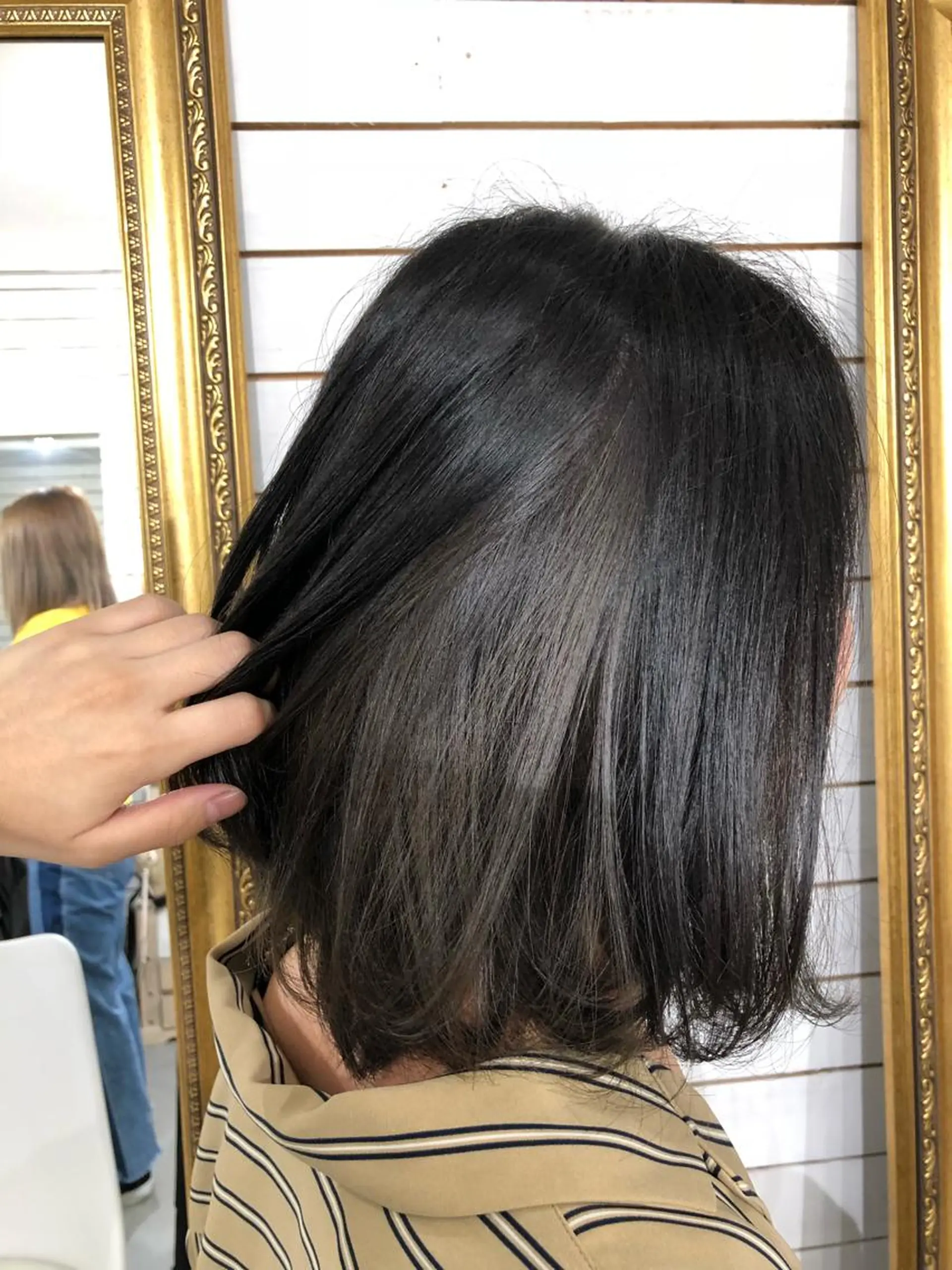 ミディアム カラー ヘアアレンジ グレージュ インナーカラー ヘアカラー 🦋美髪／エクステ 🦋アベイクミのヘアスタイル